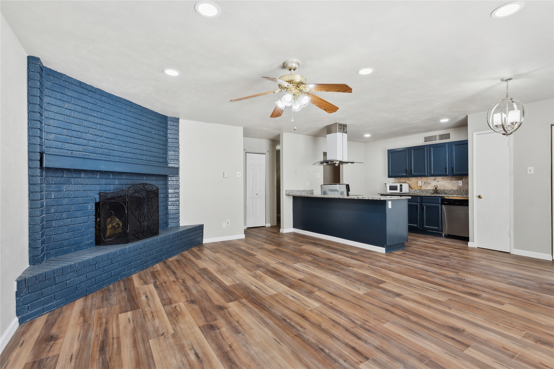 556 Hawthorne Drive Allen TX 75002