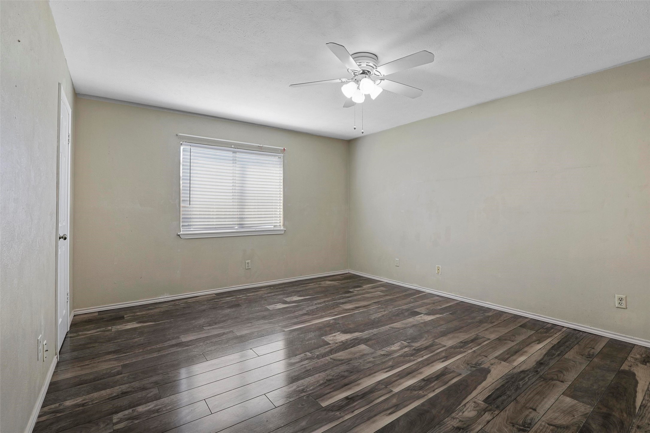 8401 Chesham Drive Rowlett TX 75088