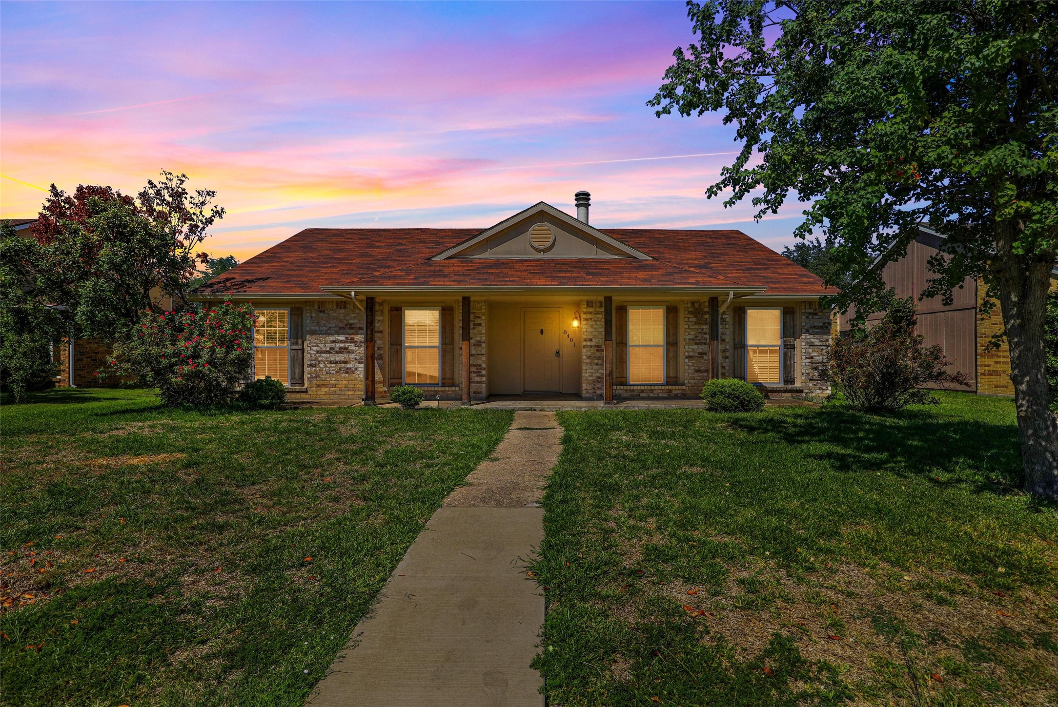 8401 Chesham Drive Rowlett TX 75088