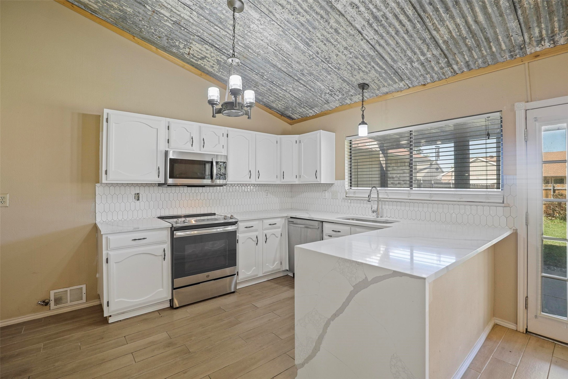 8401 Chesham Drive Rowlett TX 75088