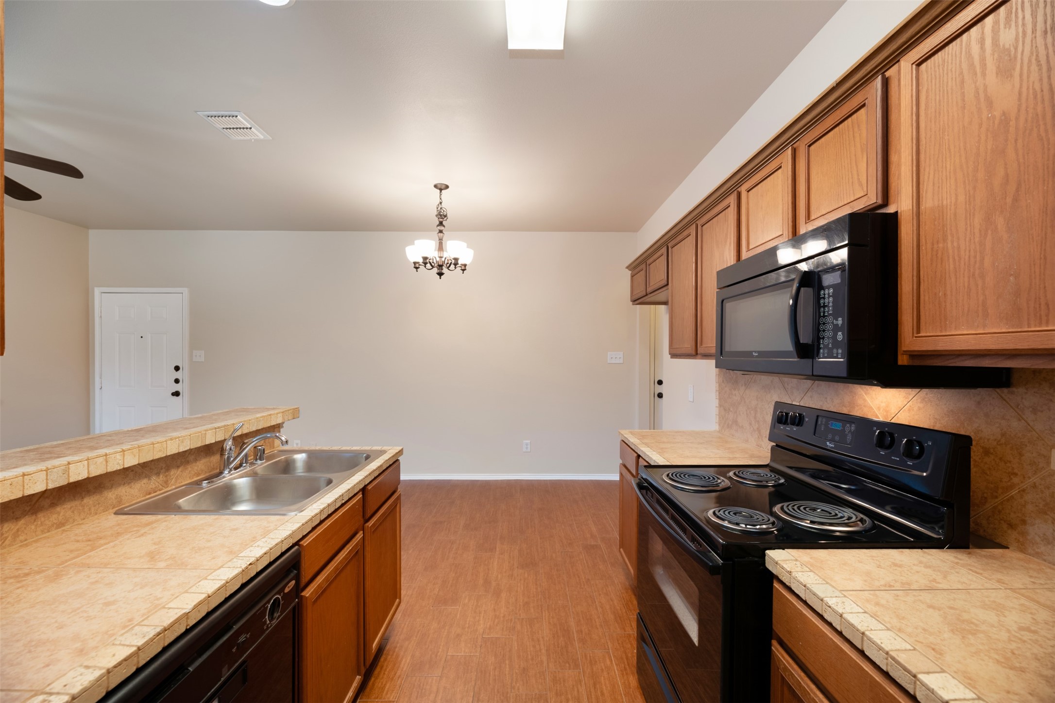 382 Armstrong Lane Lavon TX 75166