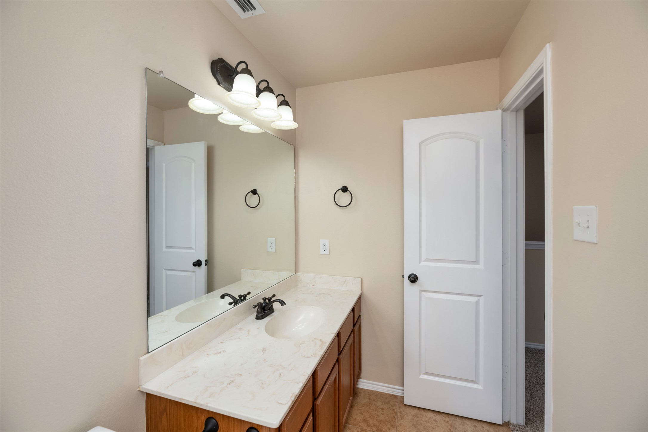 382 Armstrong Lane Lavon TX 75166