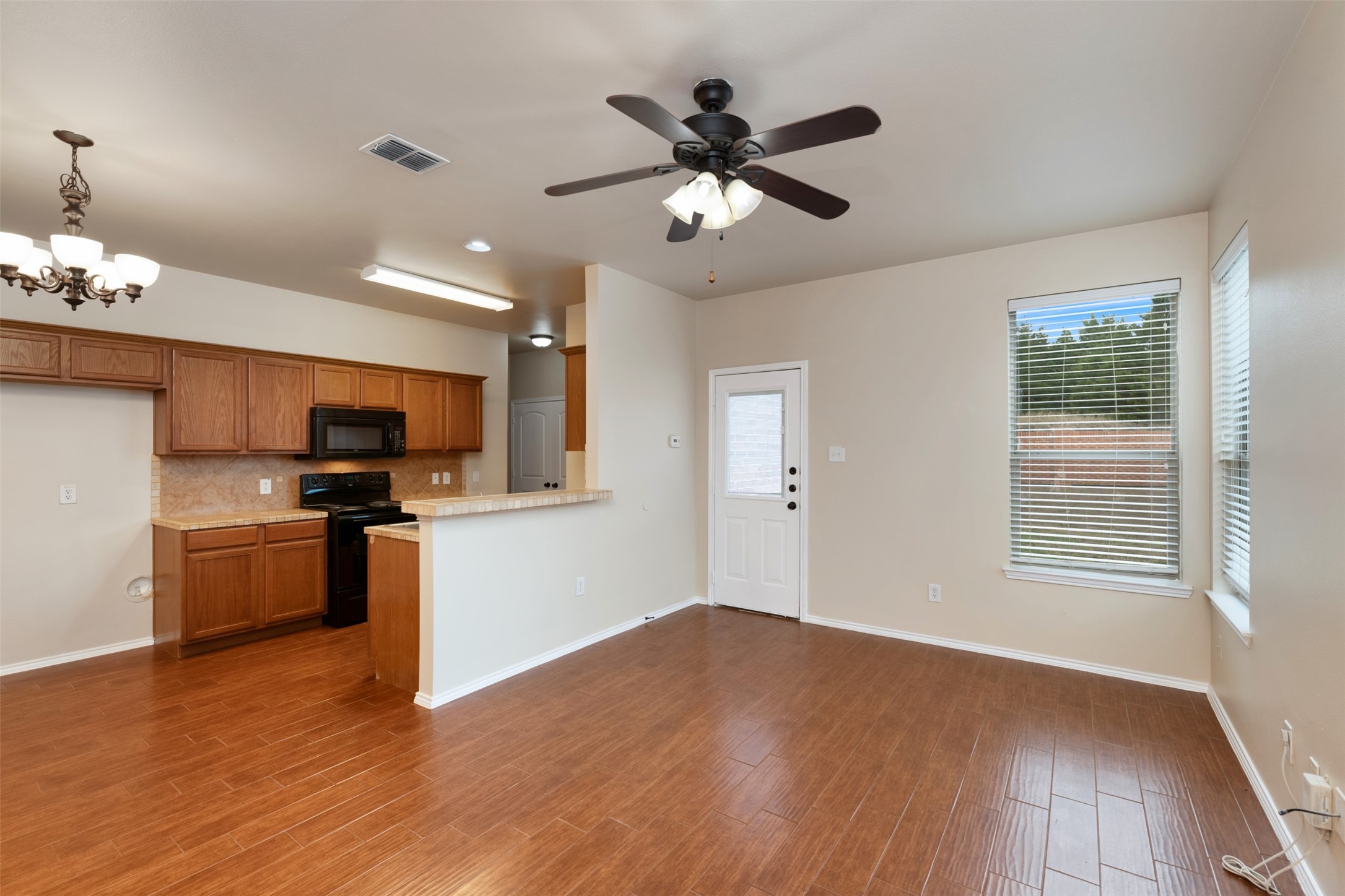 382 Armstrong Lane Lavon TX 75166