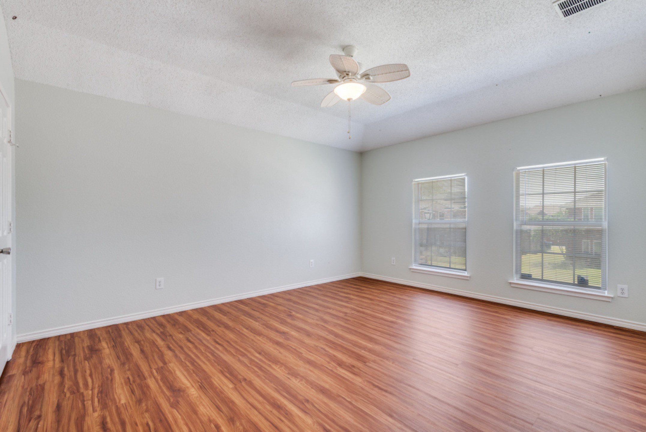8509 Coventry Drive Rowlett TX 75089