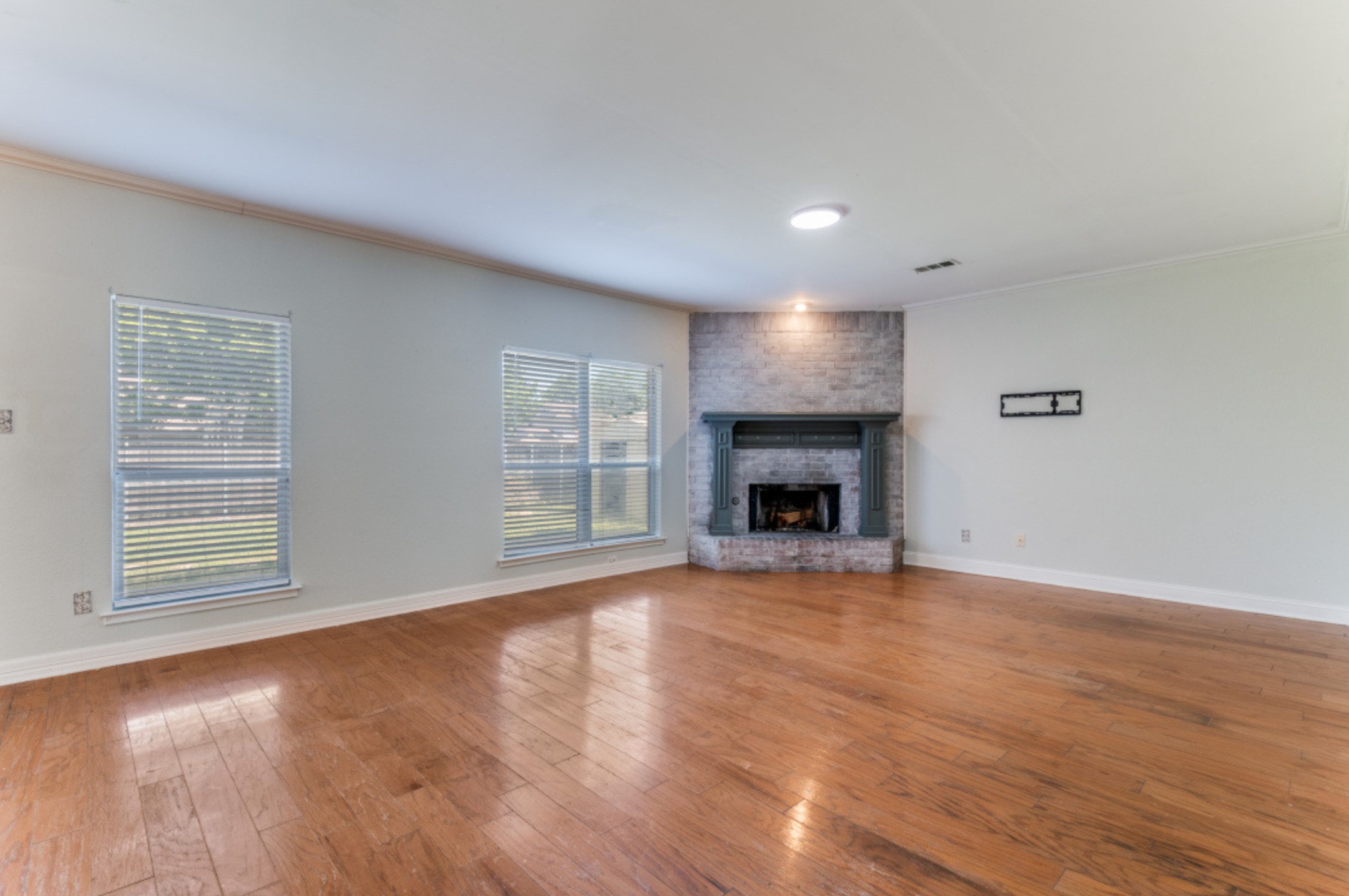 8509 Coventry Drive Rowlett TX 75089