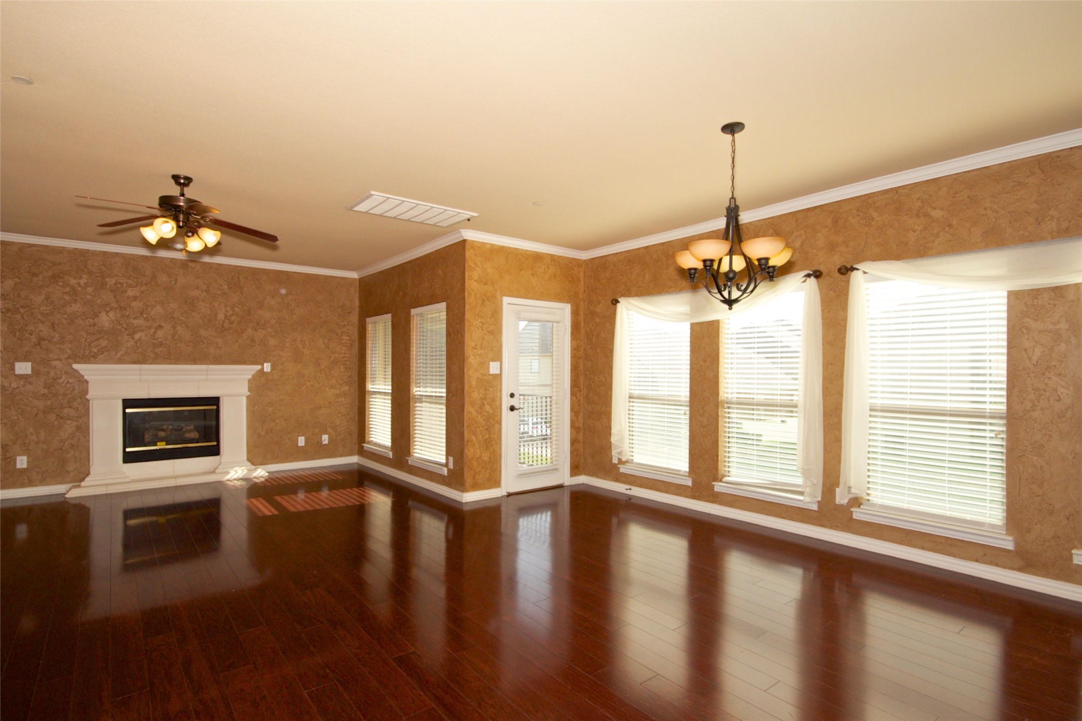 8709 Trolley Trail Mckinney TX 75070