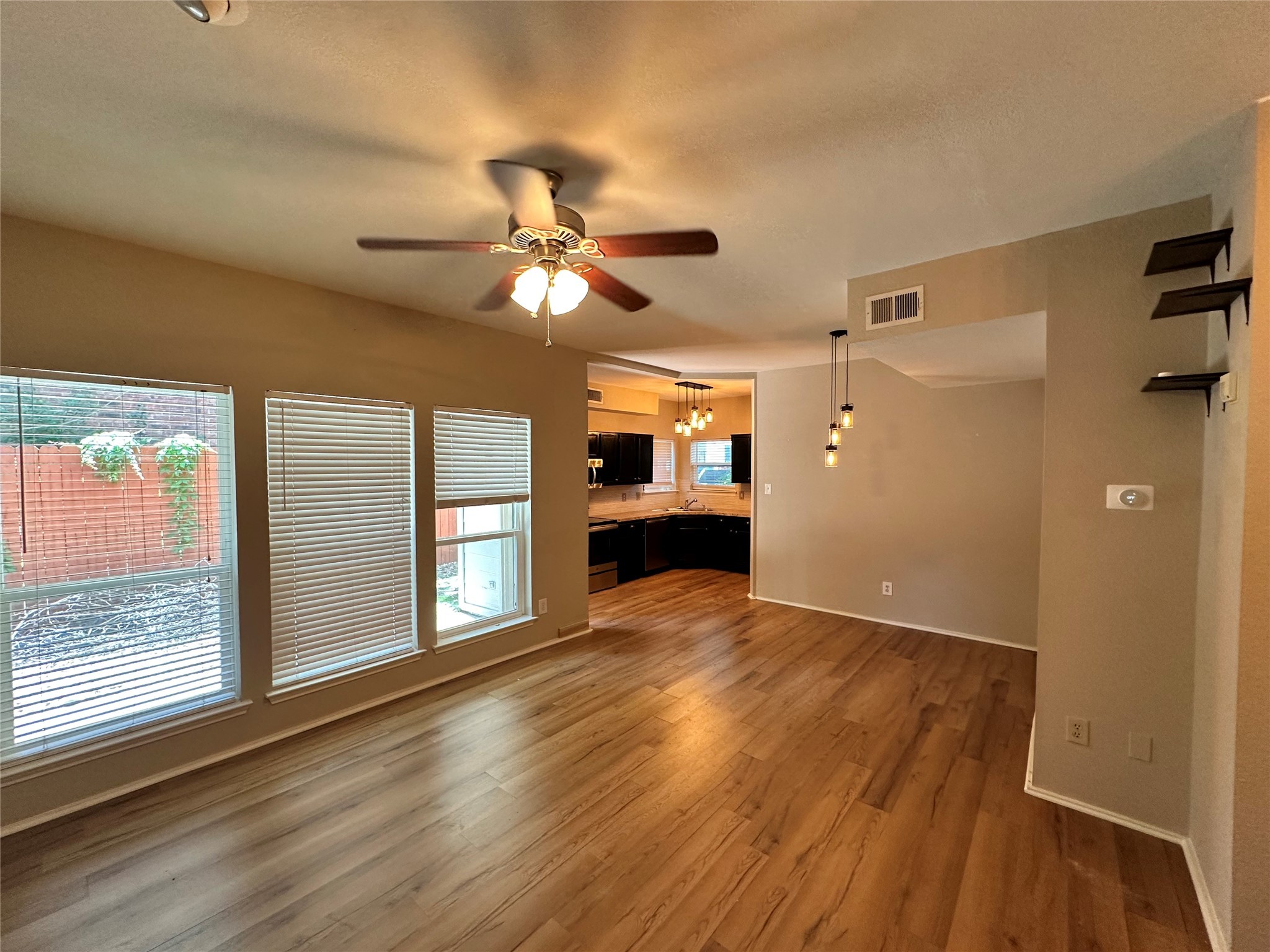 2502 Orangegrove Circle Arlington TX 76006