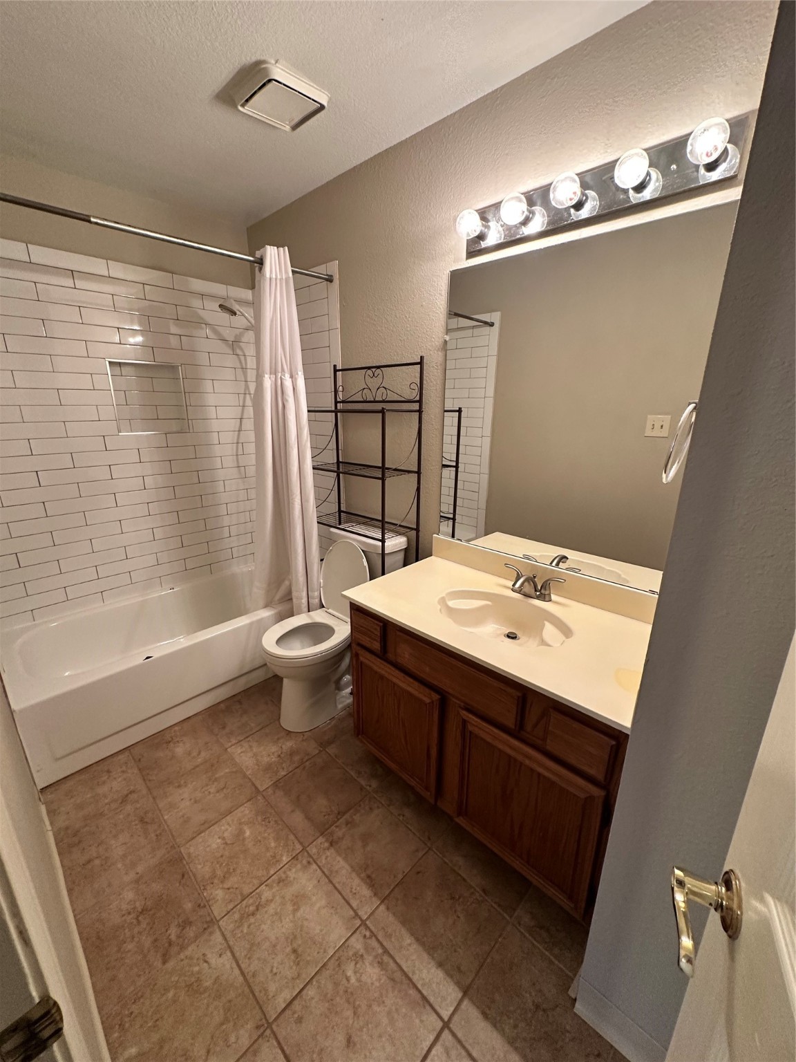 2502 Orangegrove Circle Arlington TX 76006