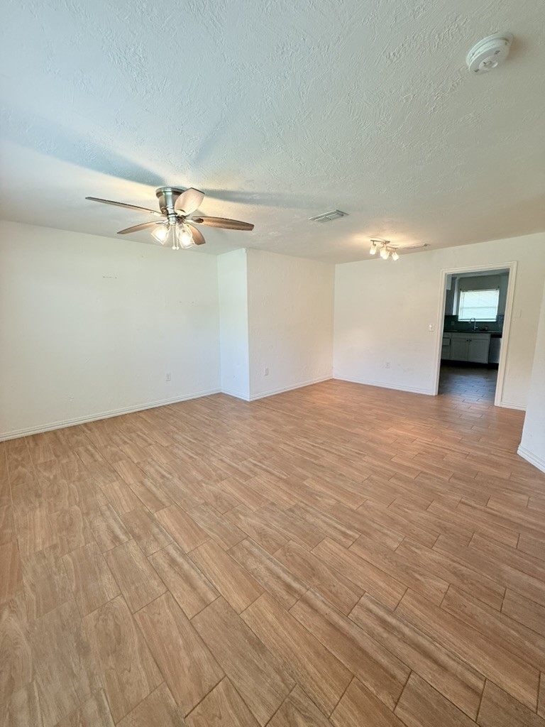 1617 Dakota Drive Garland TX 75043
