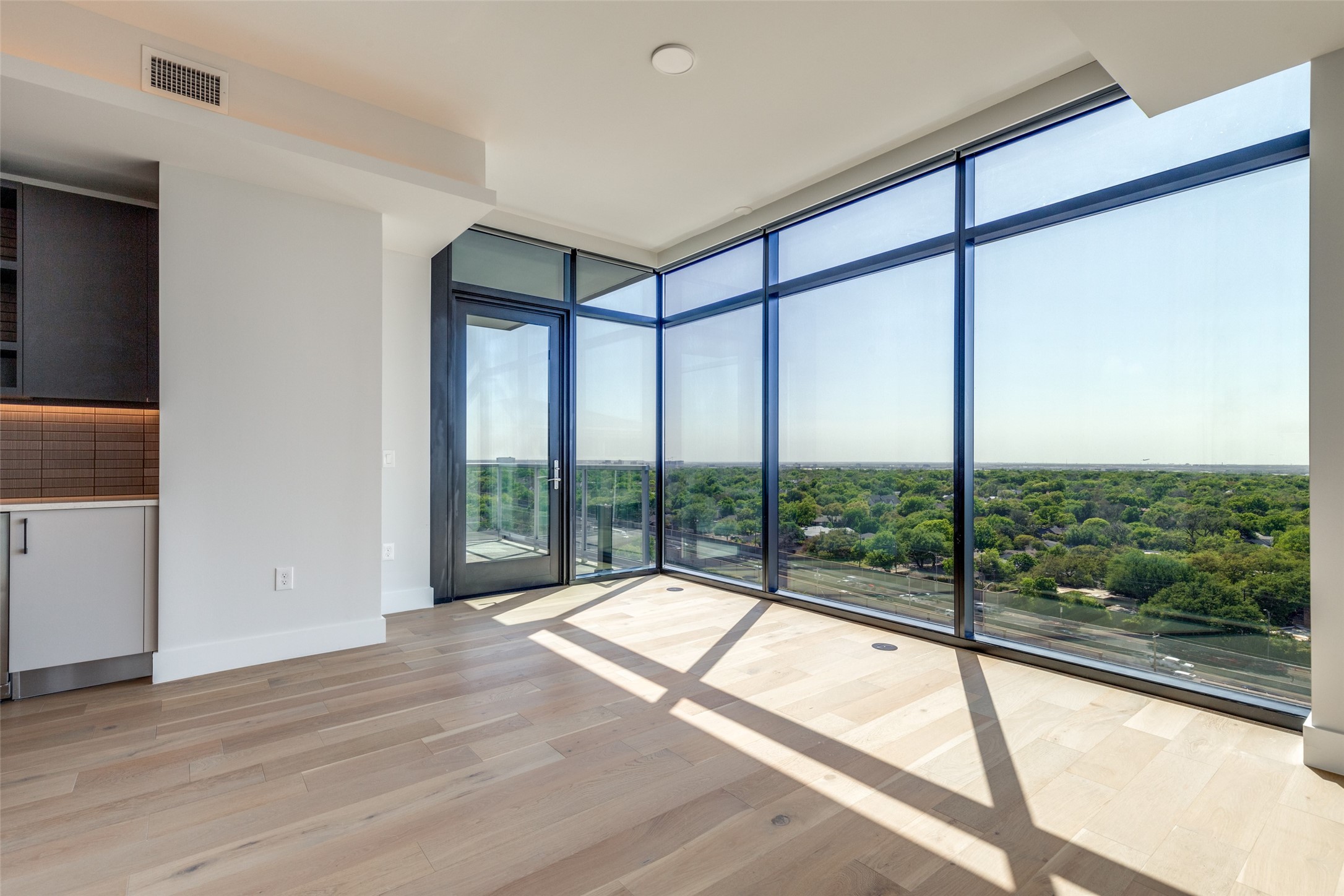 8119 Douglas Avenue Dallas TX 75225