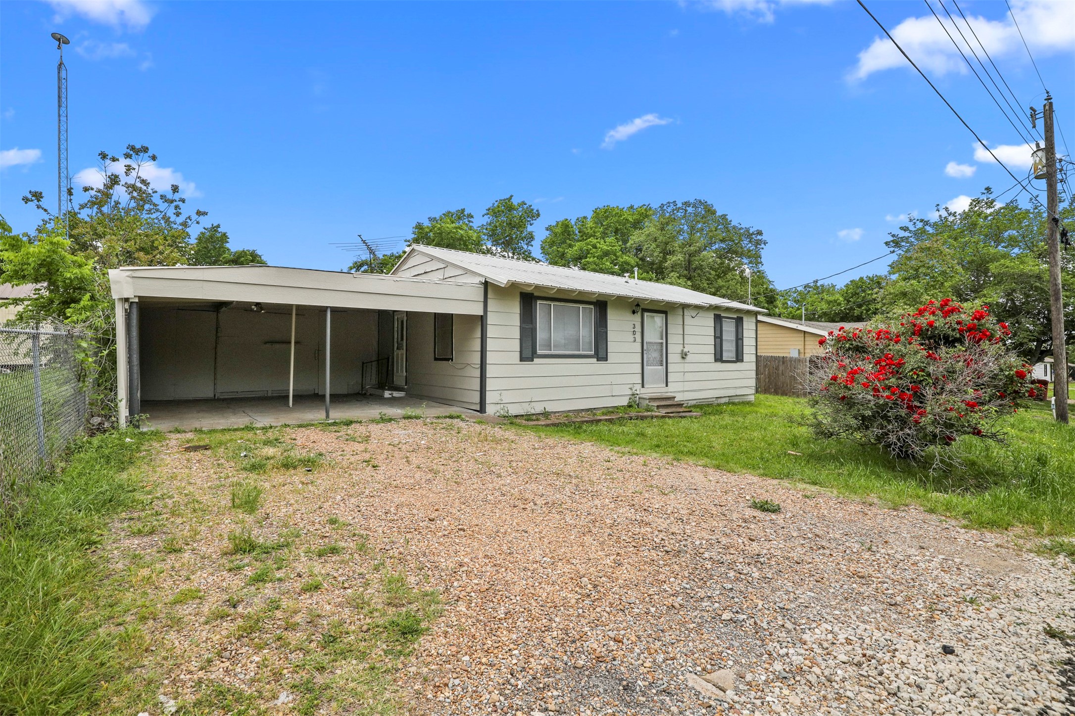303 W Davis Street Blue Ridge TX 75424