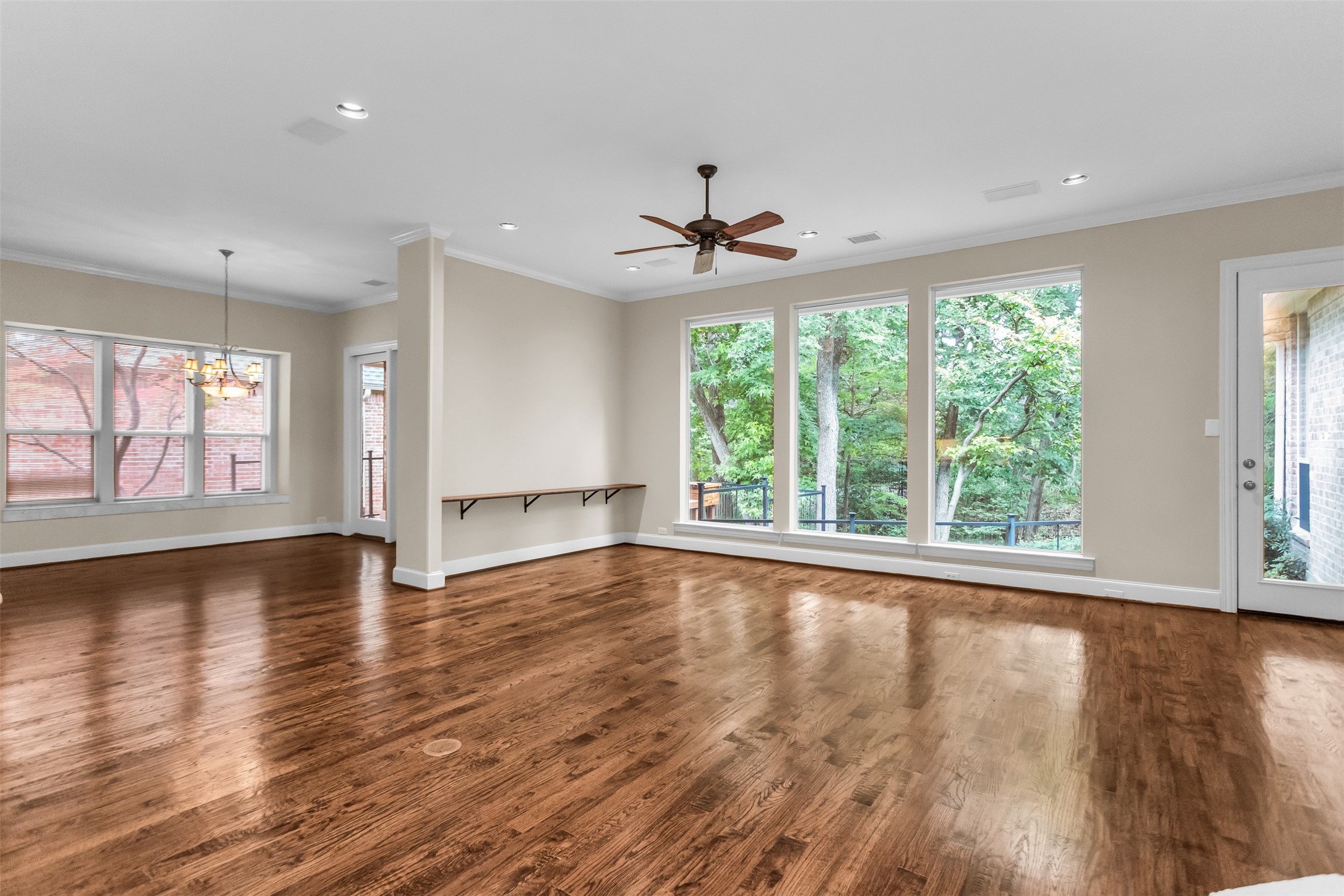 1210 Creekwood Drive Garland TX 75044