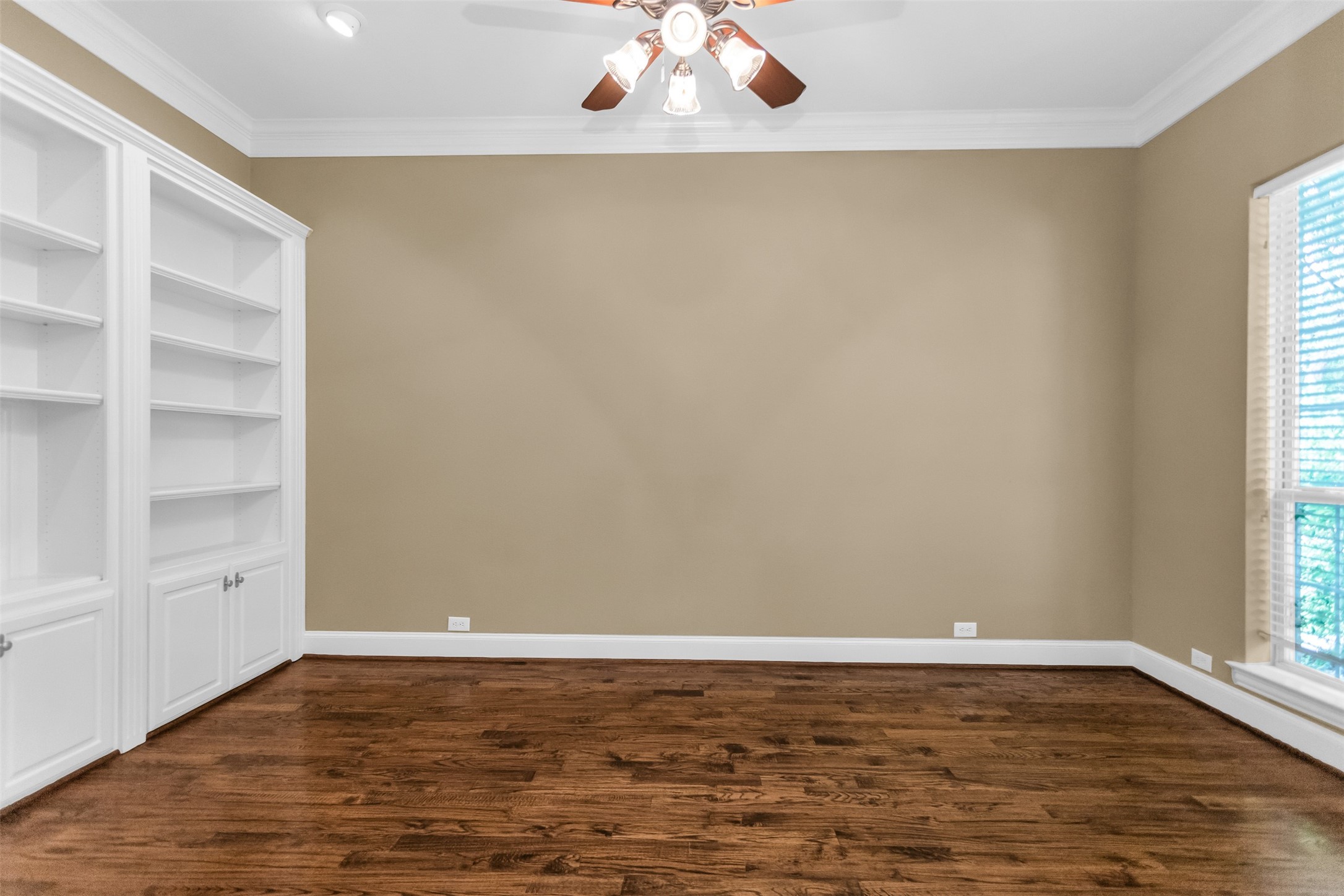1210 Creekwood Drive Garland TX 75044