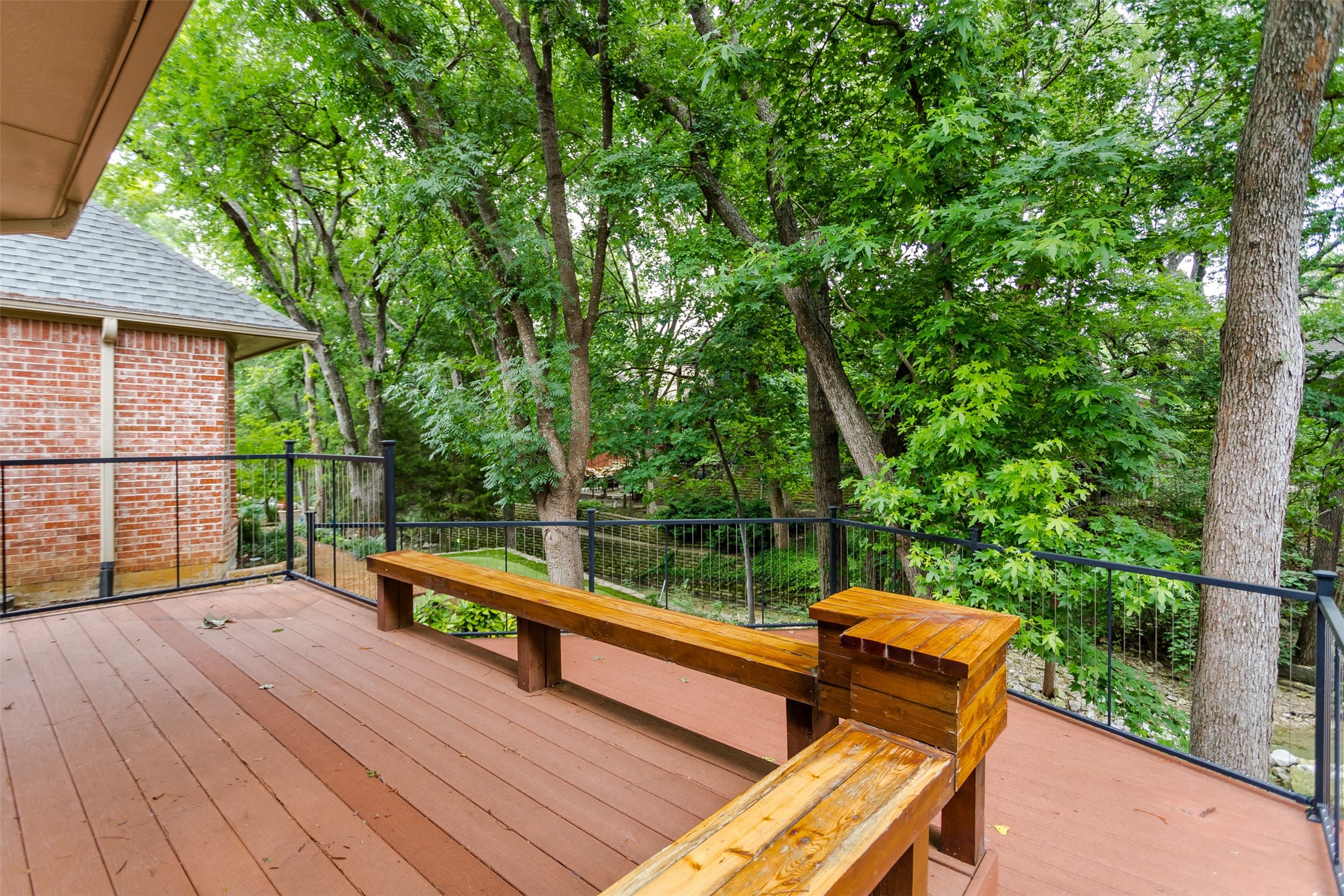 1210 Creekwood Drive Garland TX 75044