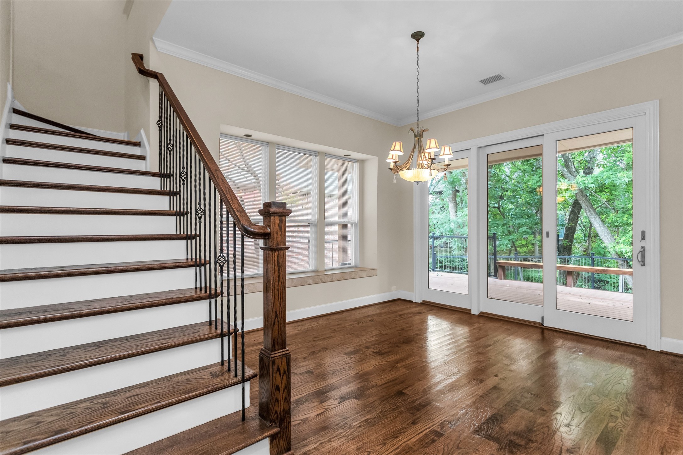 1210 Creekwood Drive Garland TX 75044