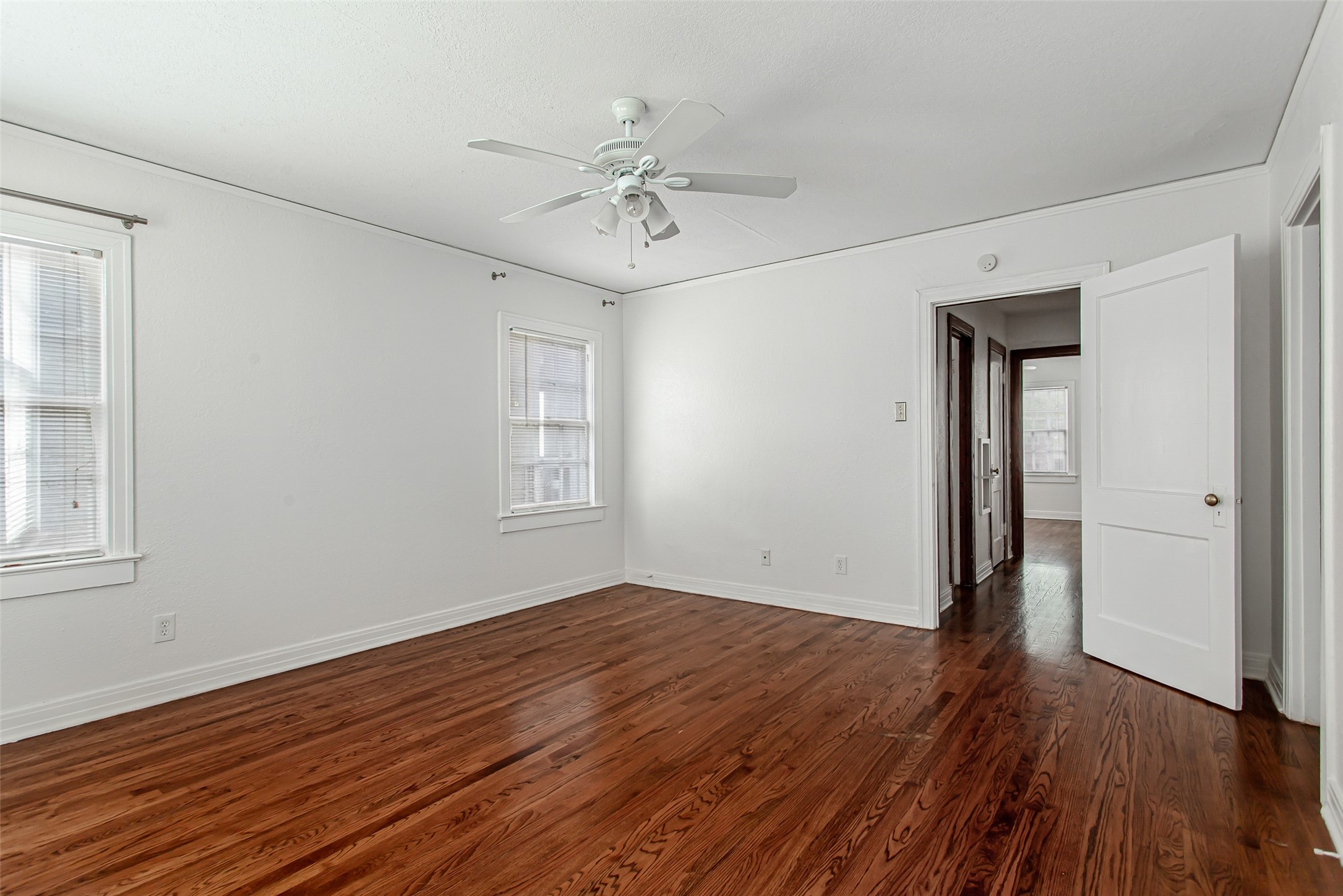 5918 La Vista Drive Dallas TX 75206