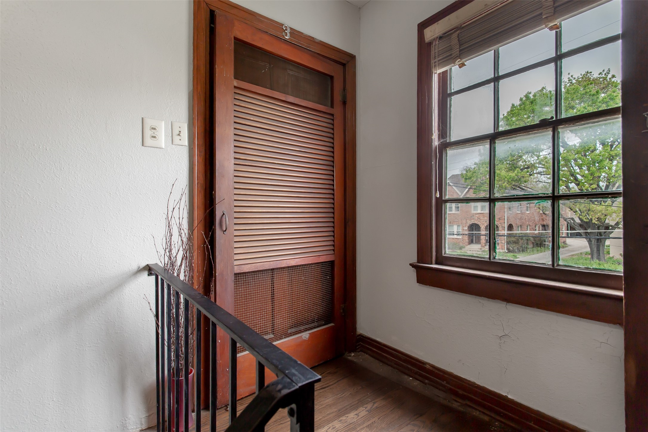 5918 La Vista Drive Dallas TX 75206