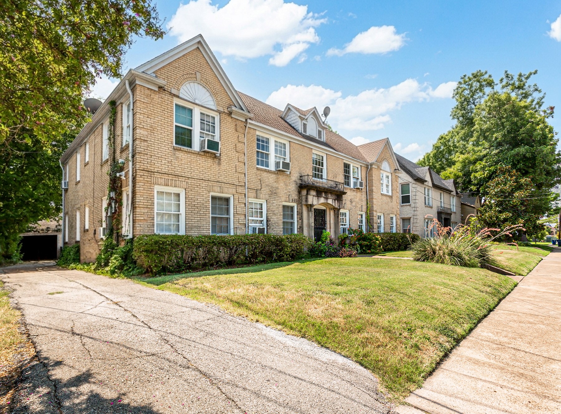 5918 La Vista Drive Dallas TX 75206