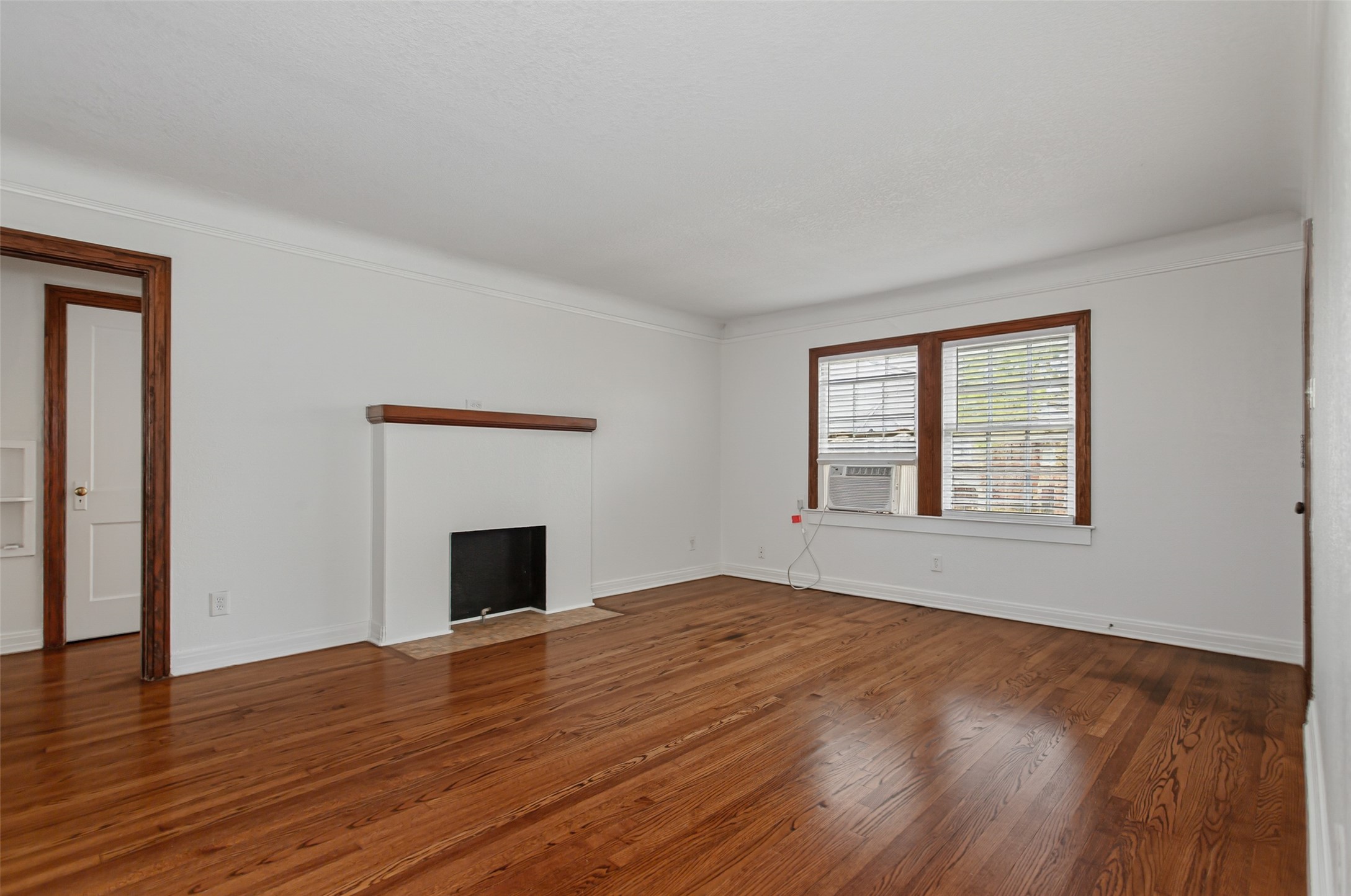 5918 La Vista Drive Dallas TX 75206