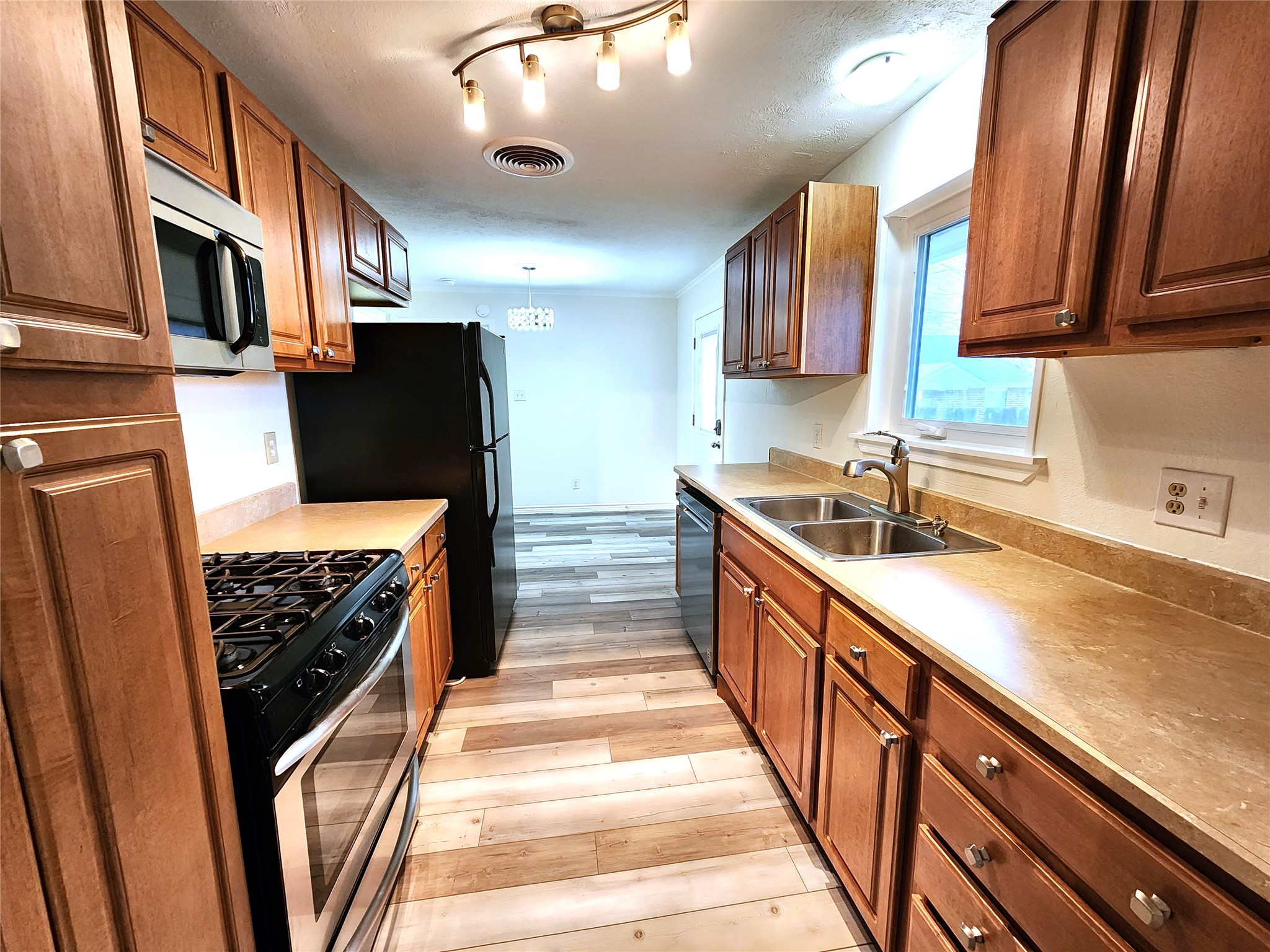 1401 E Sherman Drive Denton TX 76209
