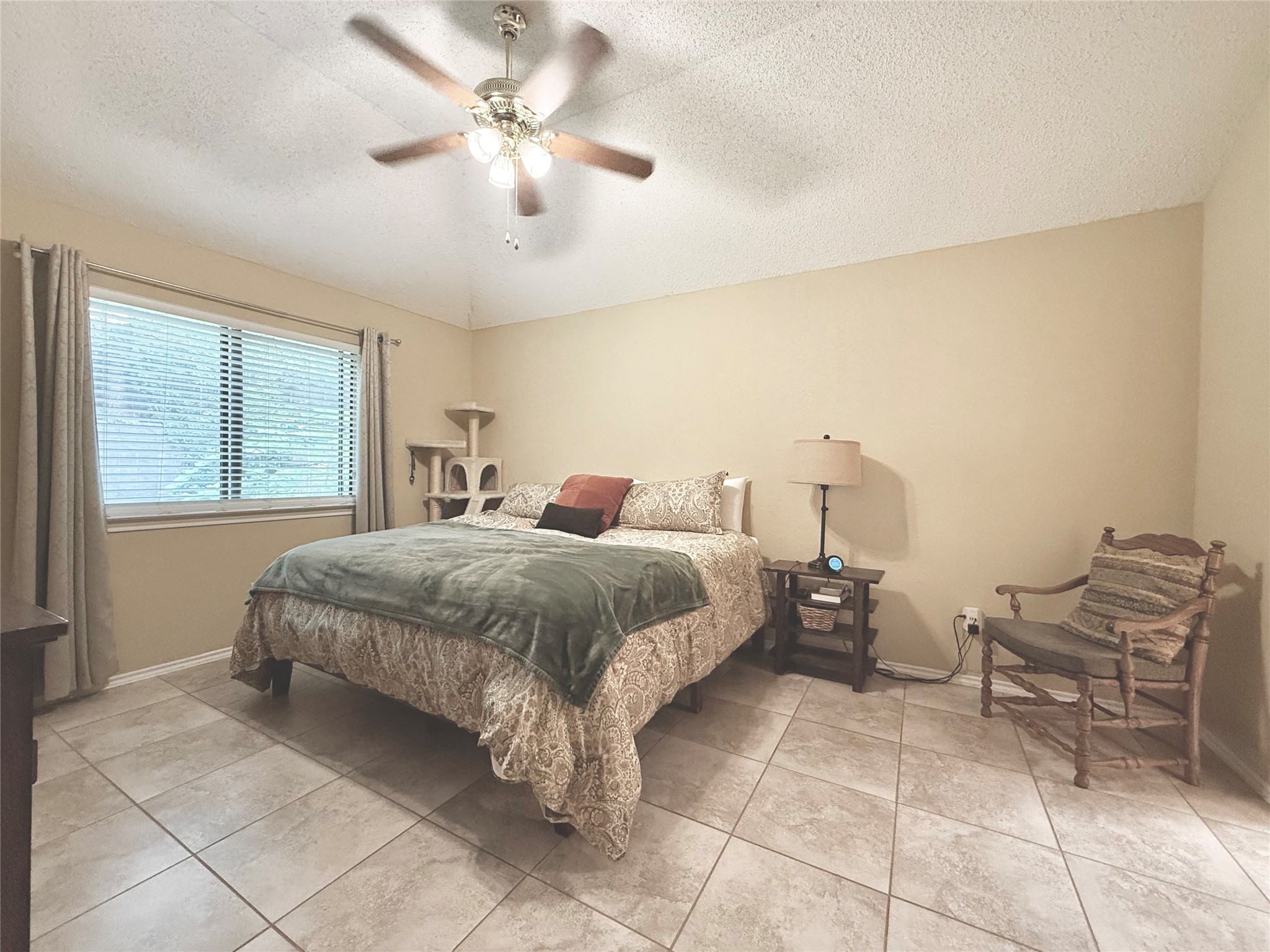 1437 Hampton Road Grapevine TX 76051