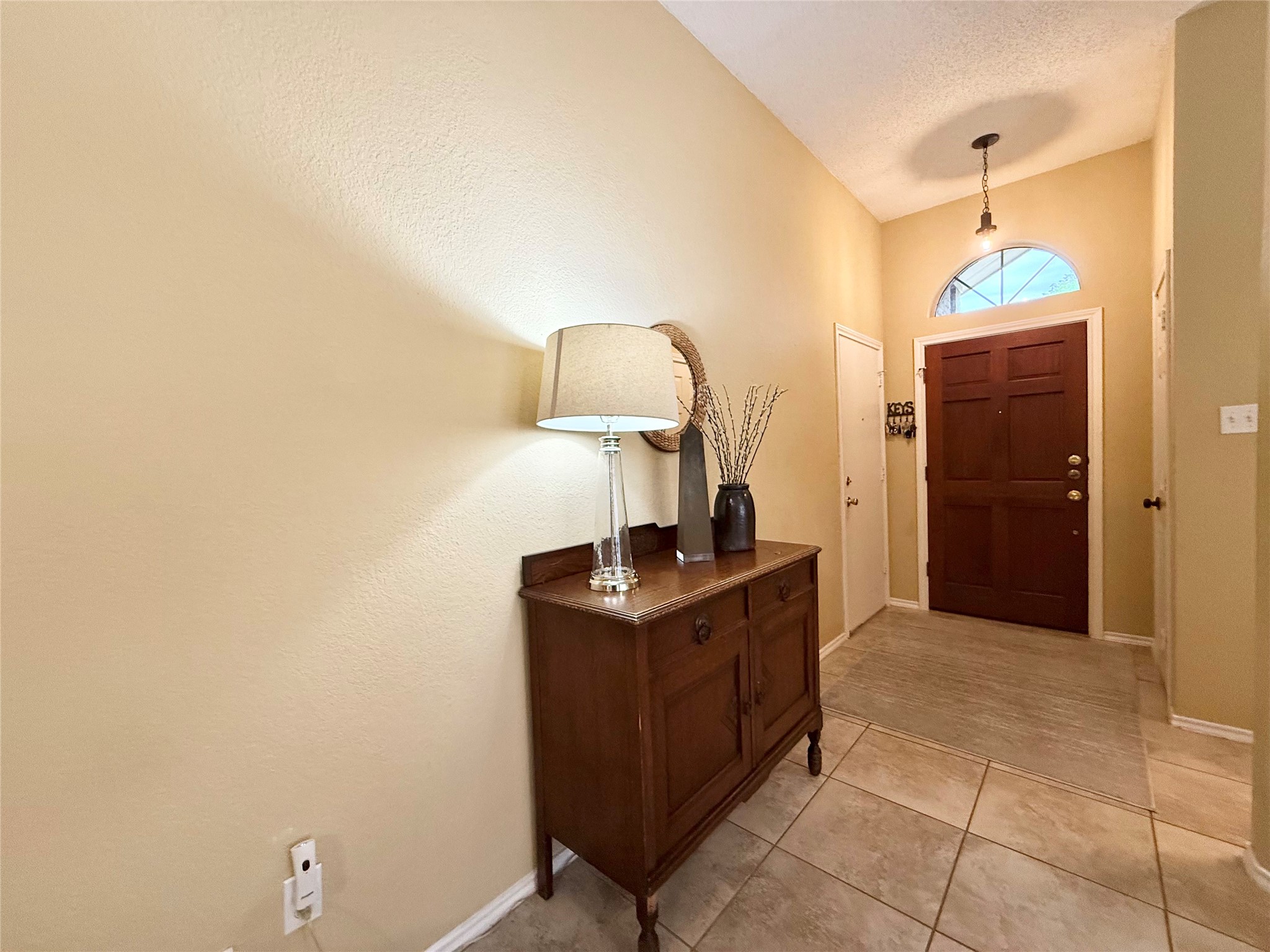1437 Hampton Road Grapevine TX 76051