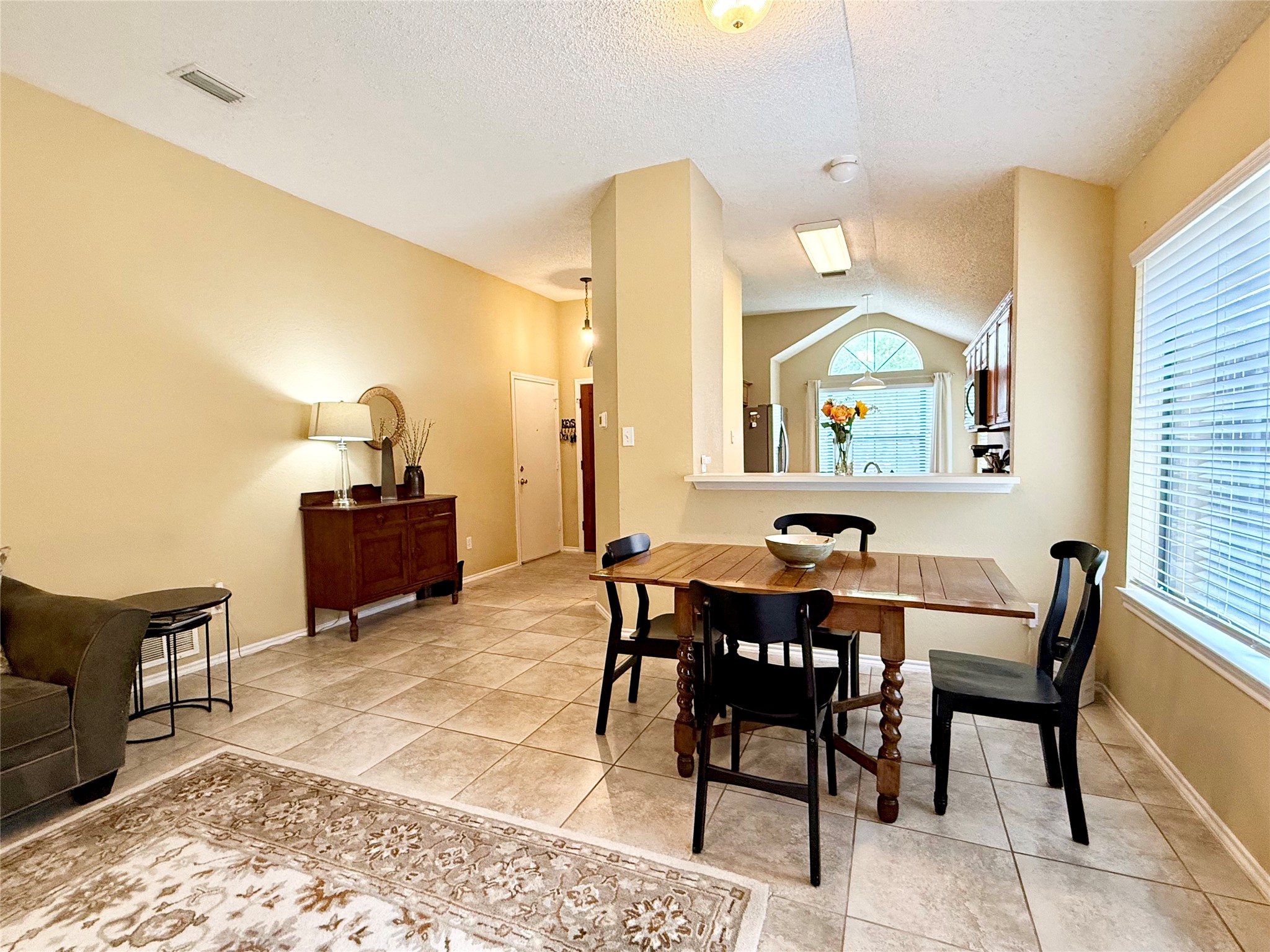 1437 Hampton Road Grapevine TX 76051