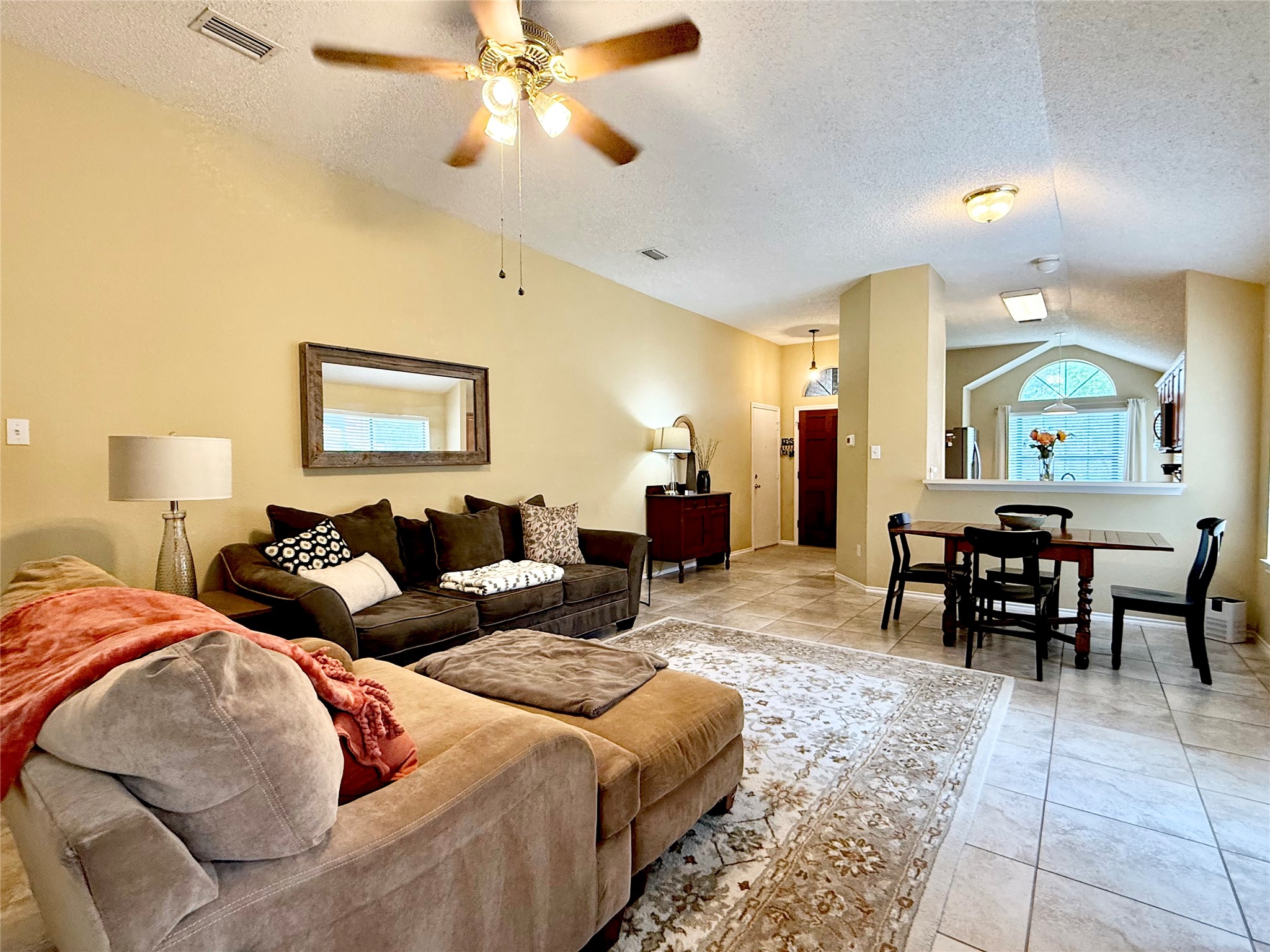 1437 Hampton Road Grapevine TX 76051