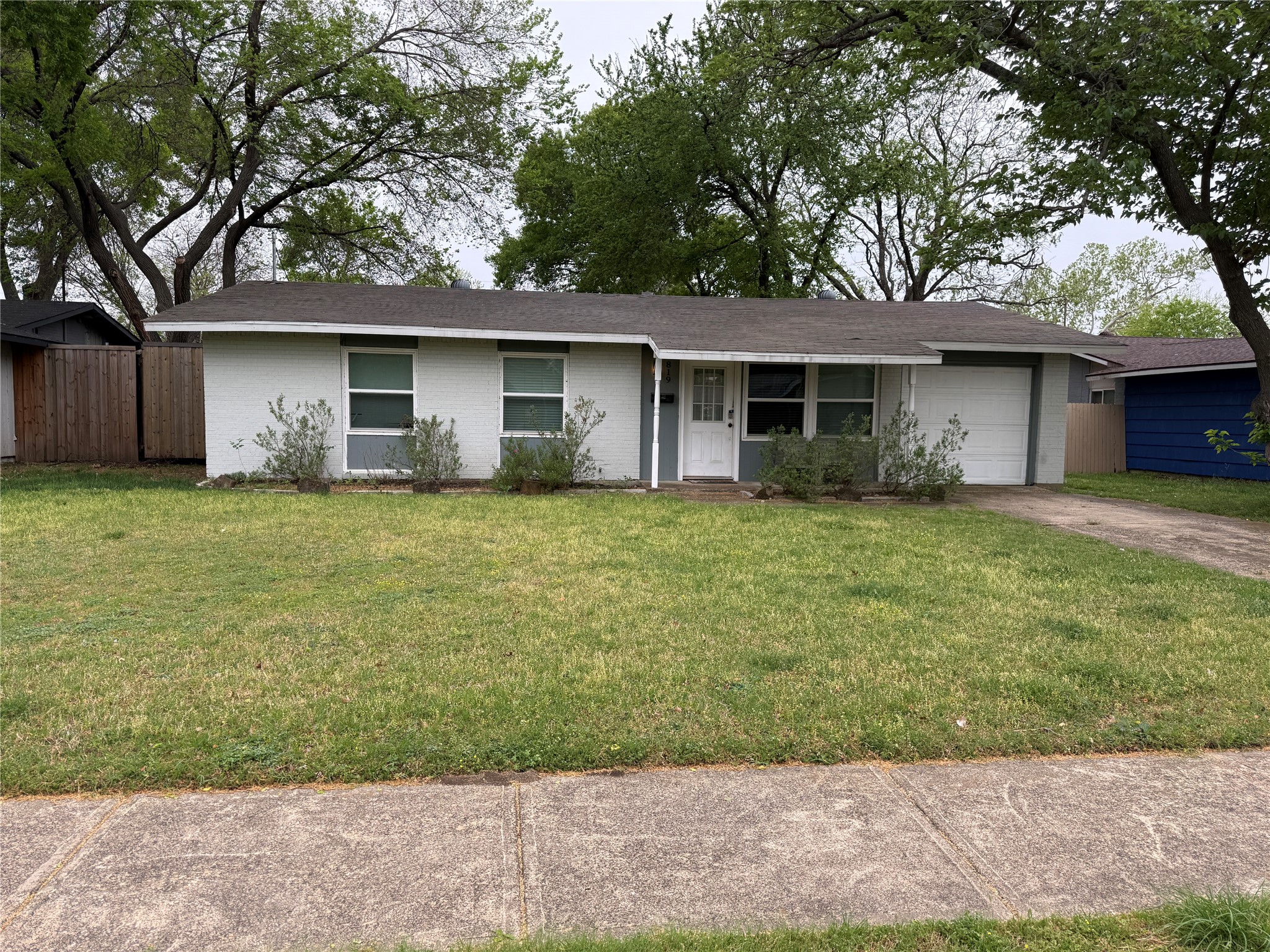 819 Loganwood Avenue Richardson TX 75080