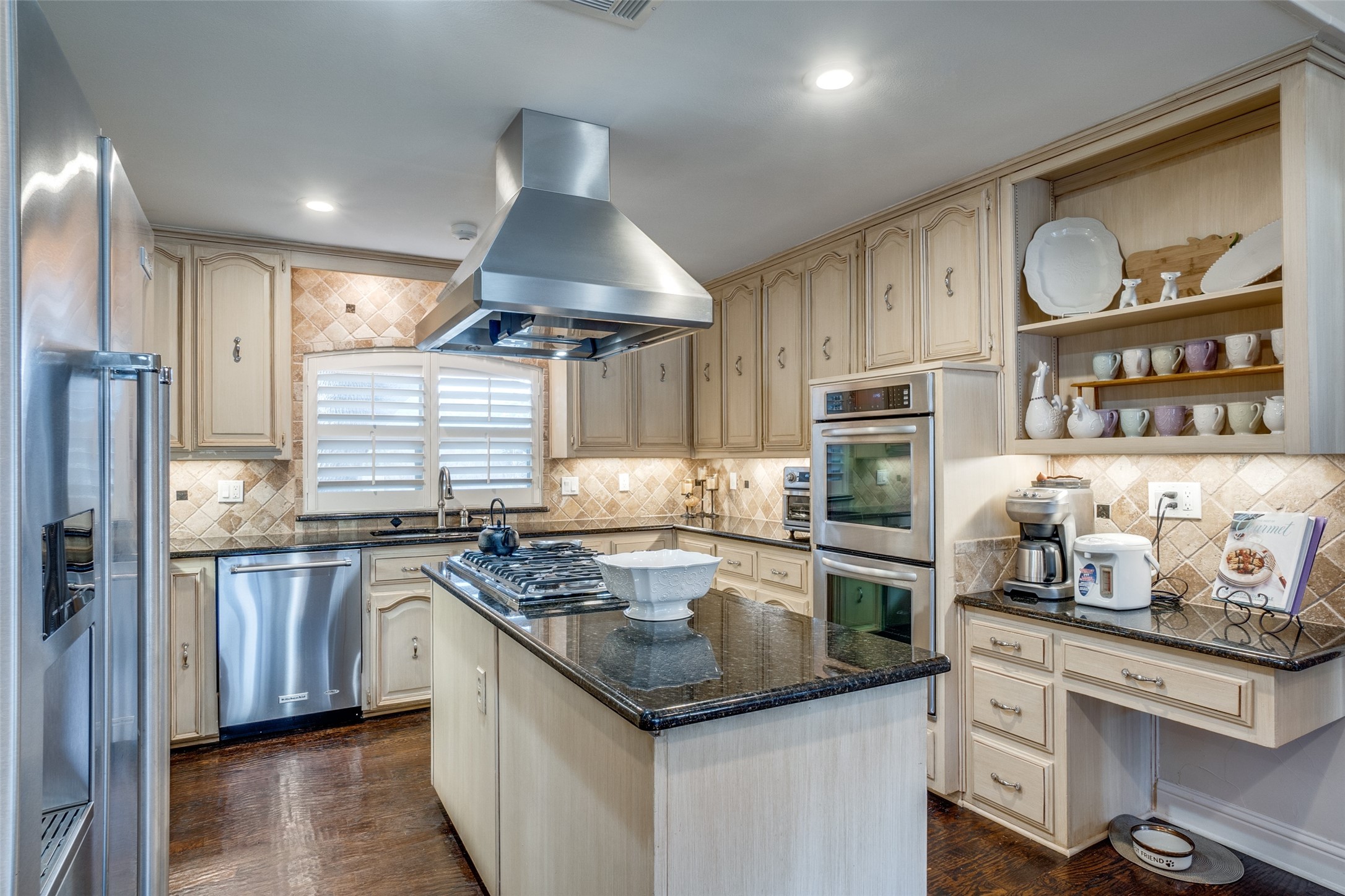 5604 Covehaven Drive Dallas TX 75252