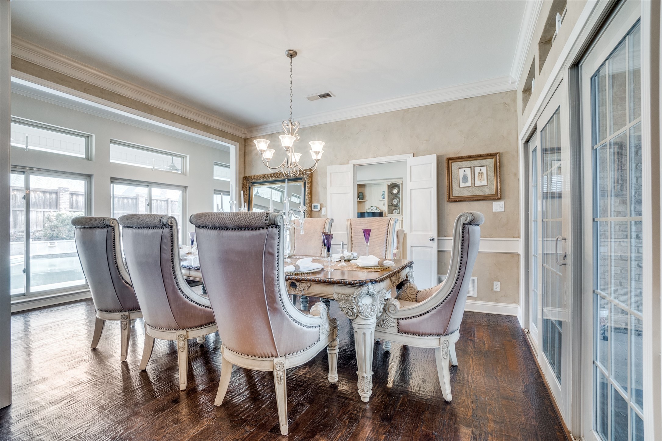 5604 Covehaven Drive Dallas TX 75252