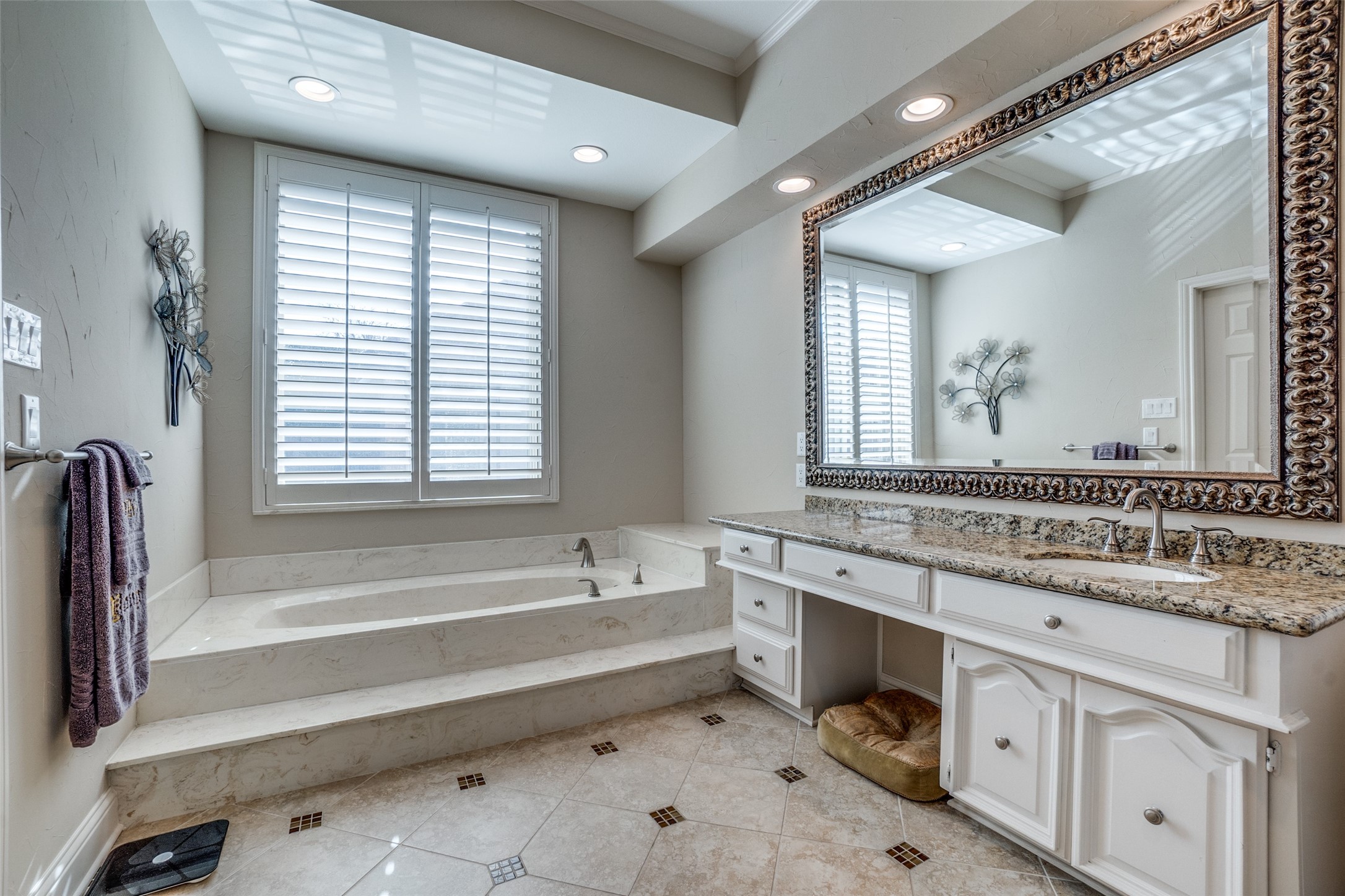 5604 Covehaven Drive Dallas TX 75252