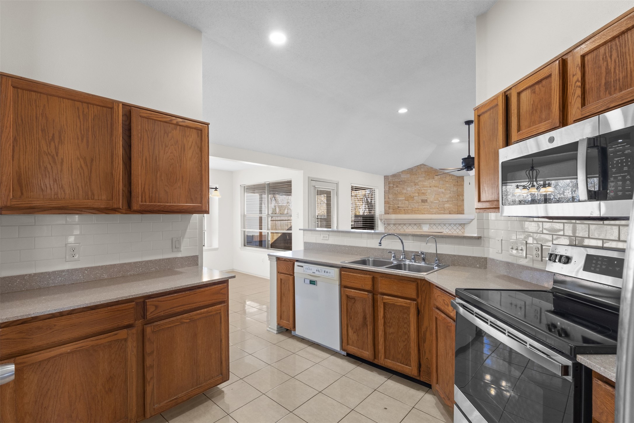 812 Bentle Street Cedar Hill TX 75104