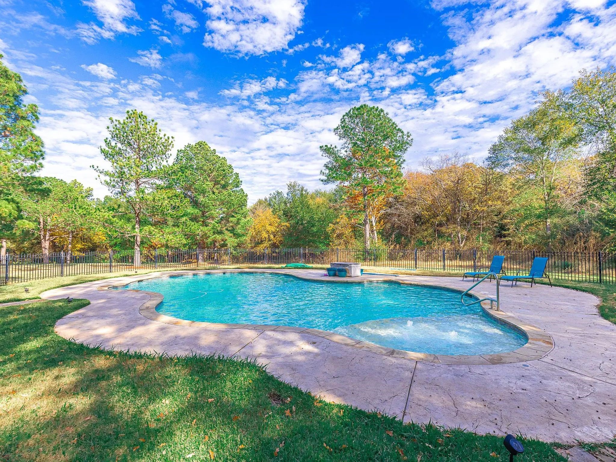 1606 S Hyde Park Avenue Denison TX 75020