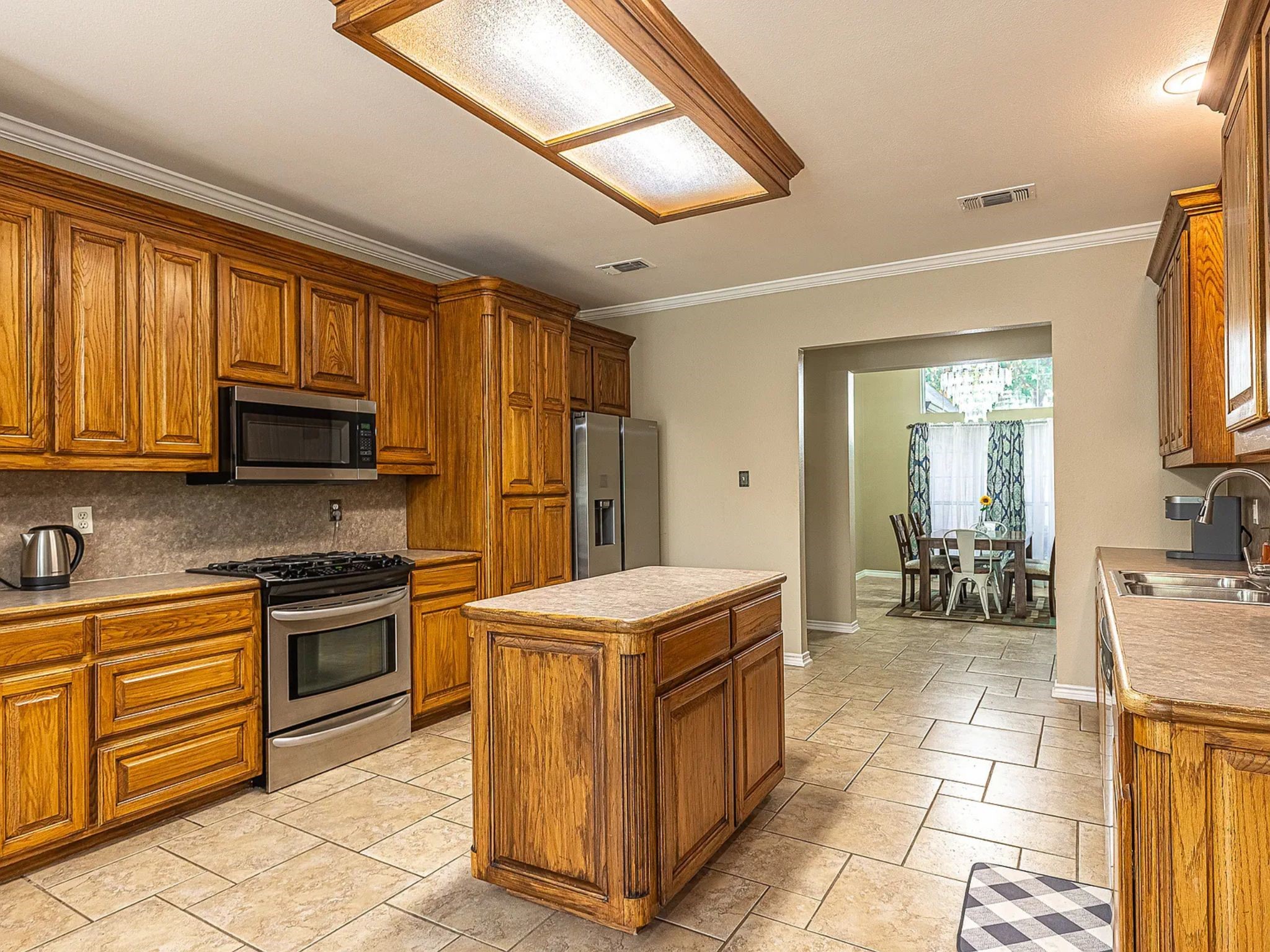 1606 S Hyde Park Avenue Denison TX 75020