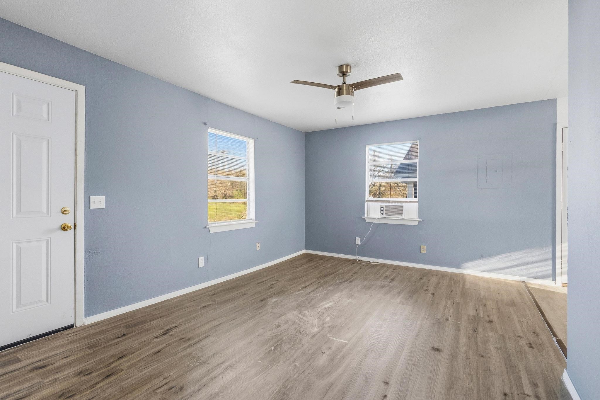 916 8th Street NW Paris TX 75460