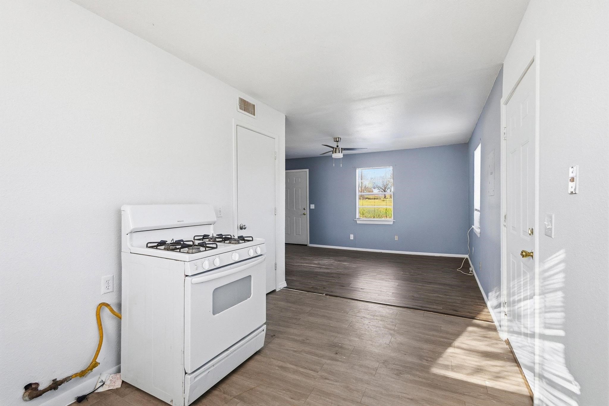 916 8th Street NW Paris TX 75460