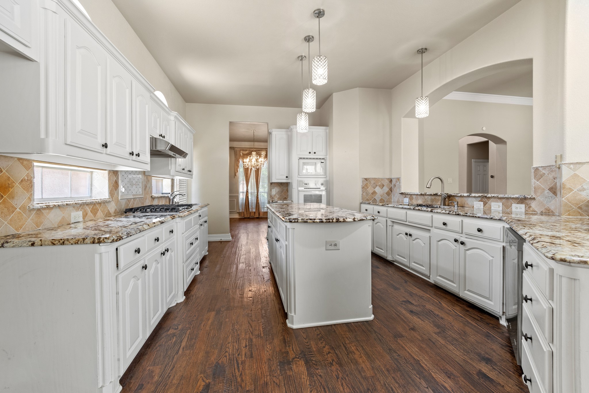 2308 Megan Way Arlington TX 76016