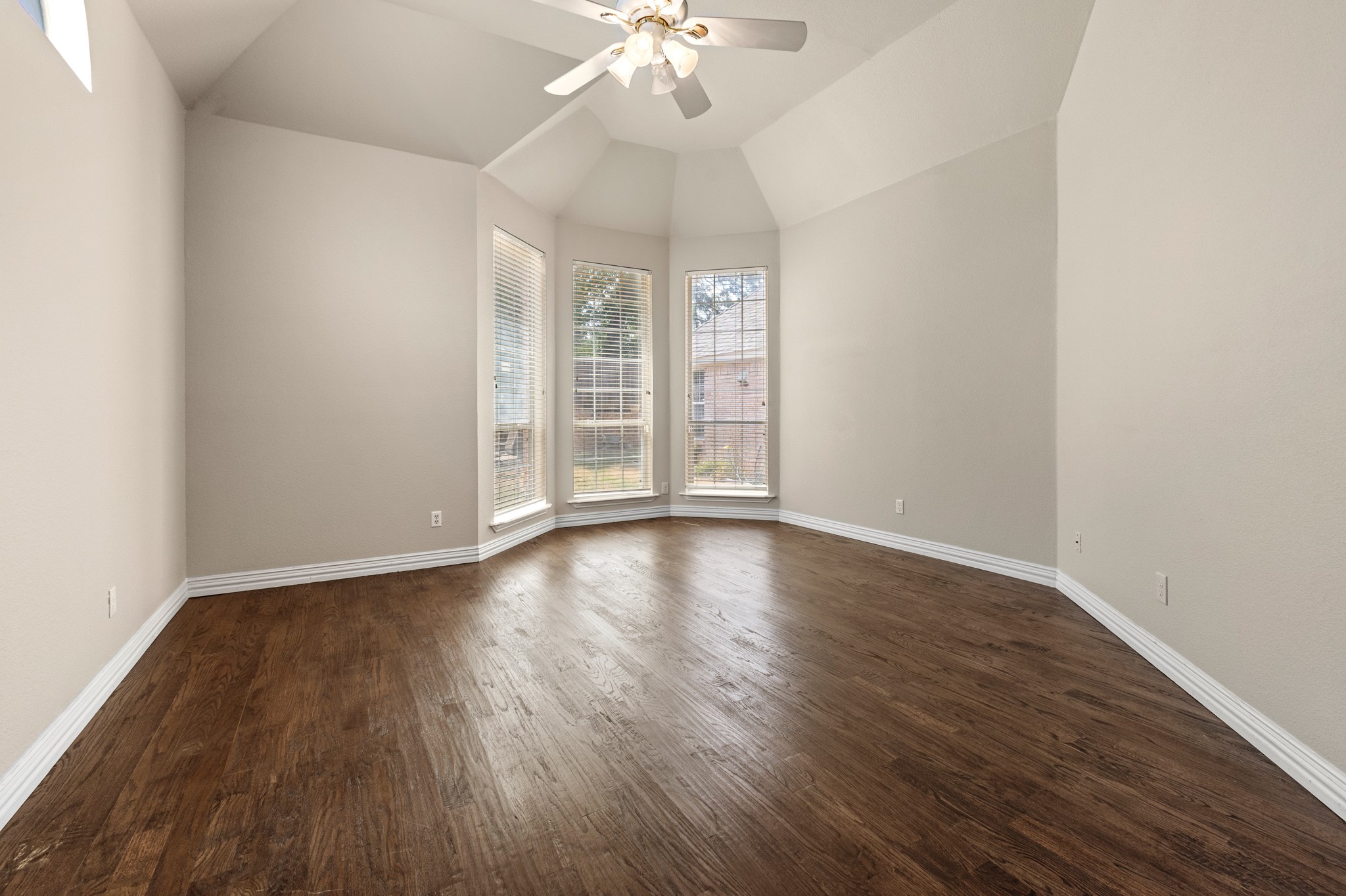 2308 Megan Way Arlington TX 76016
