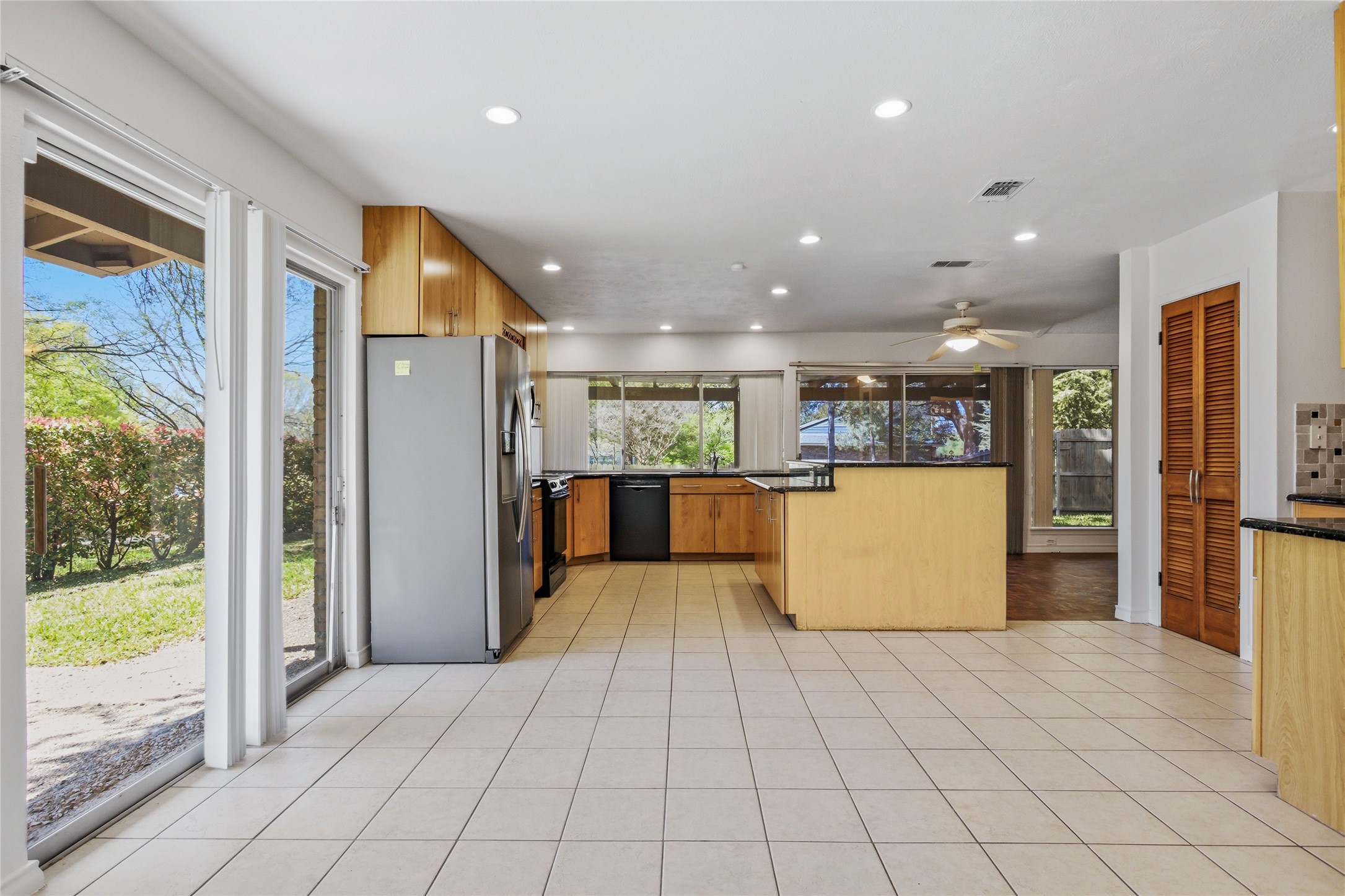 15721 Mapleview Circle Dallas TX 75248