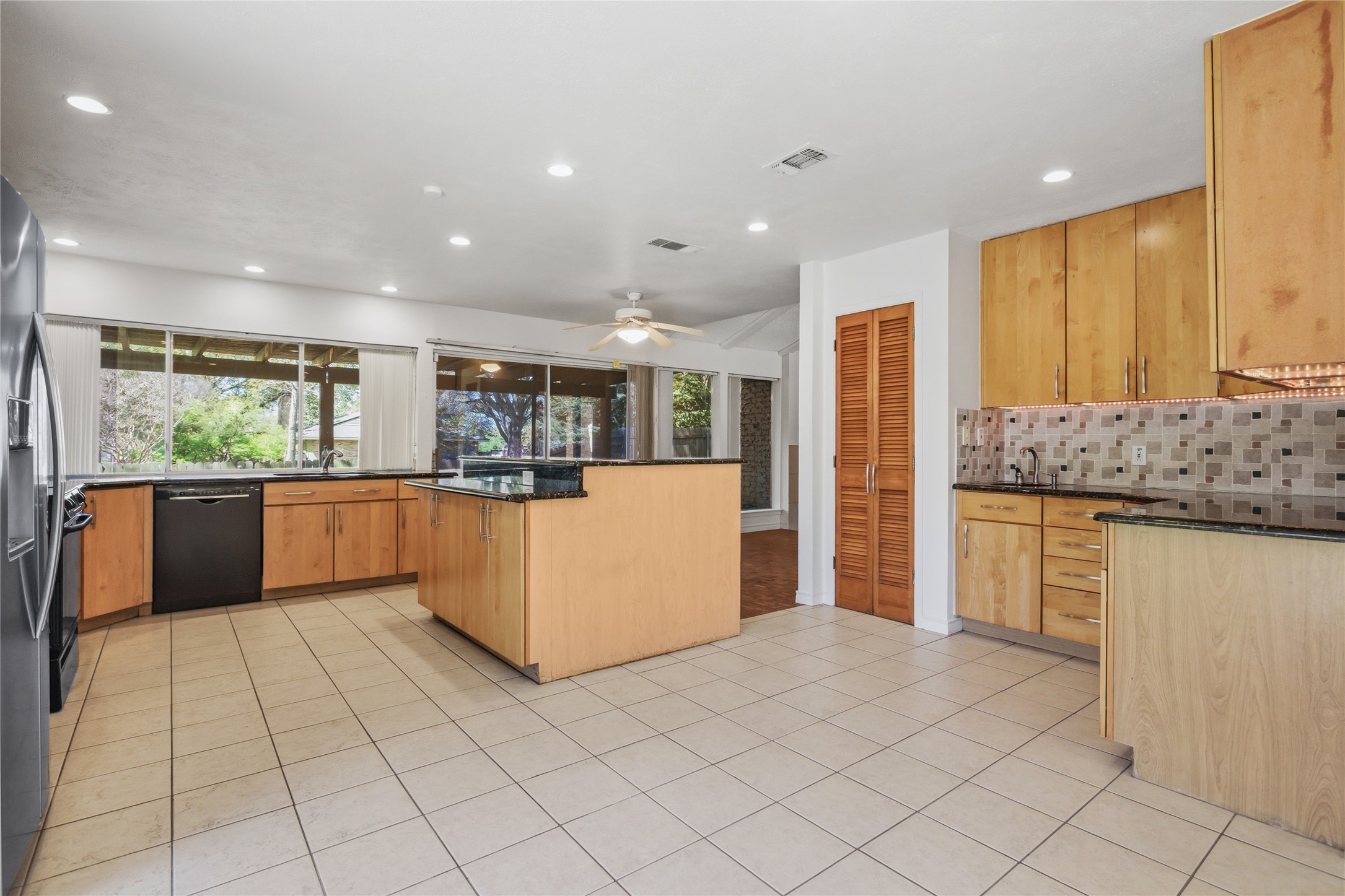 15721 Mapleview Circle Dallas TX 75248