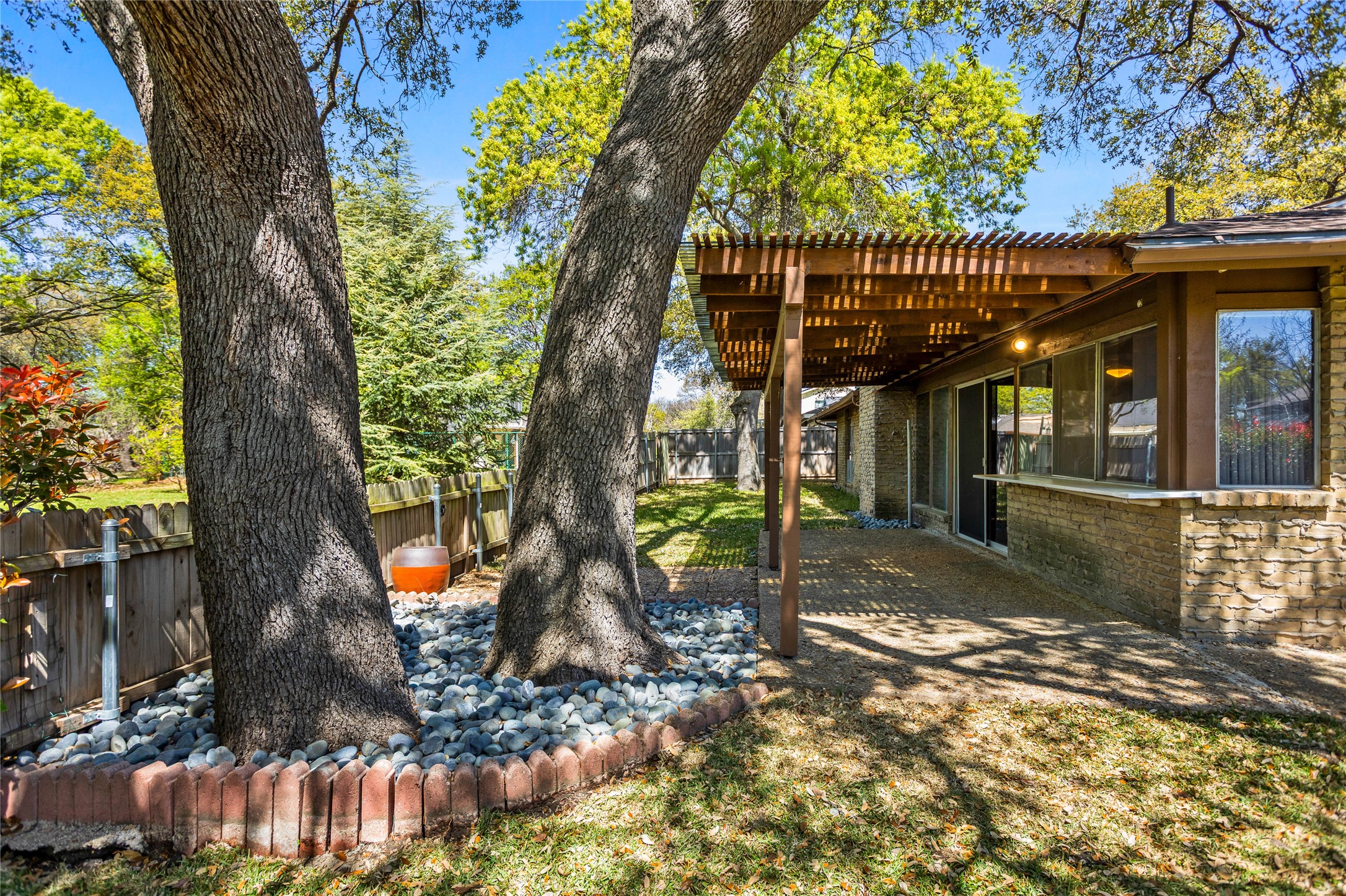 15721 Mapleview Circle Dallas TX 75248