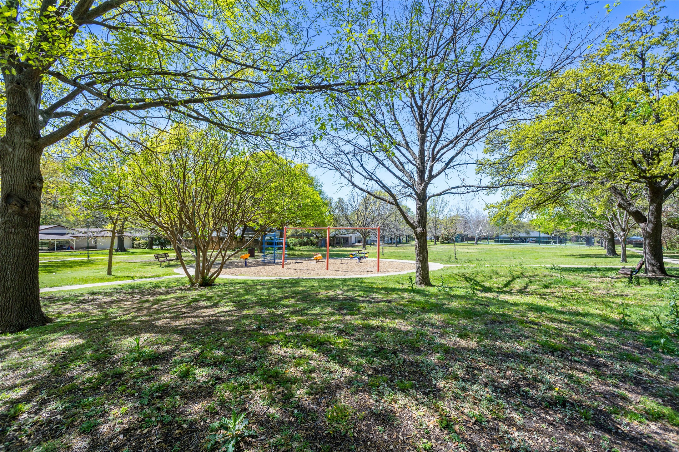 15721 Mapleview Circle Dallas TX 75248