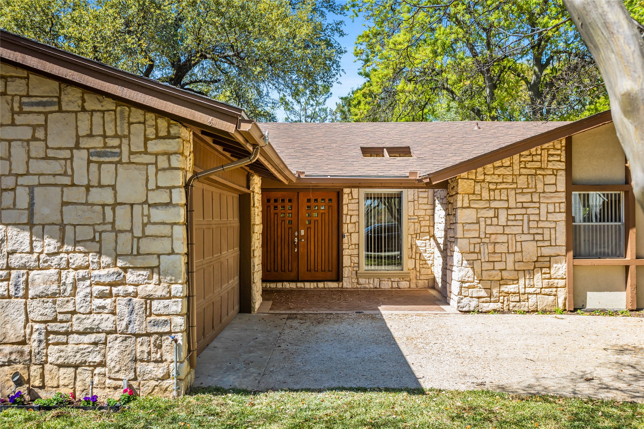 15721 Mapleview Circle Dallas TX 75248