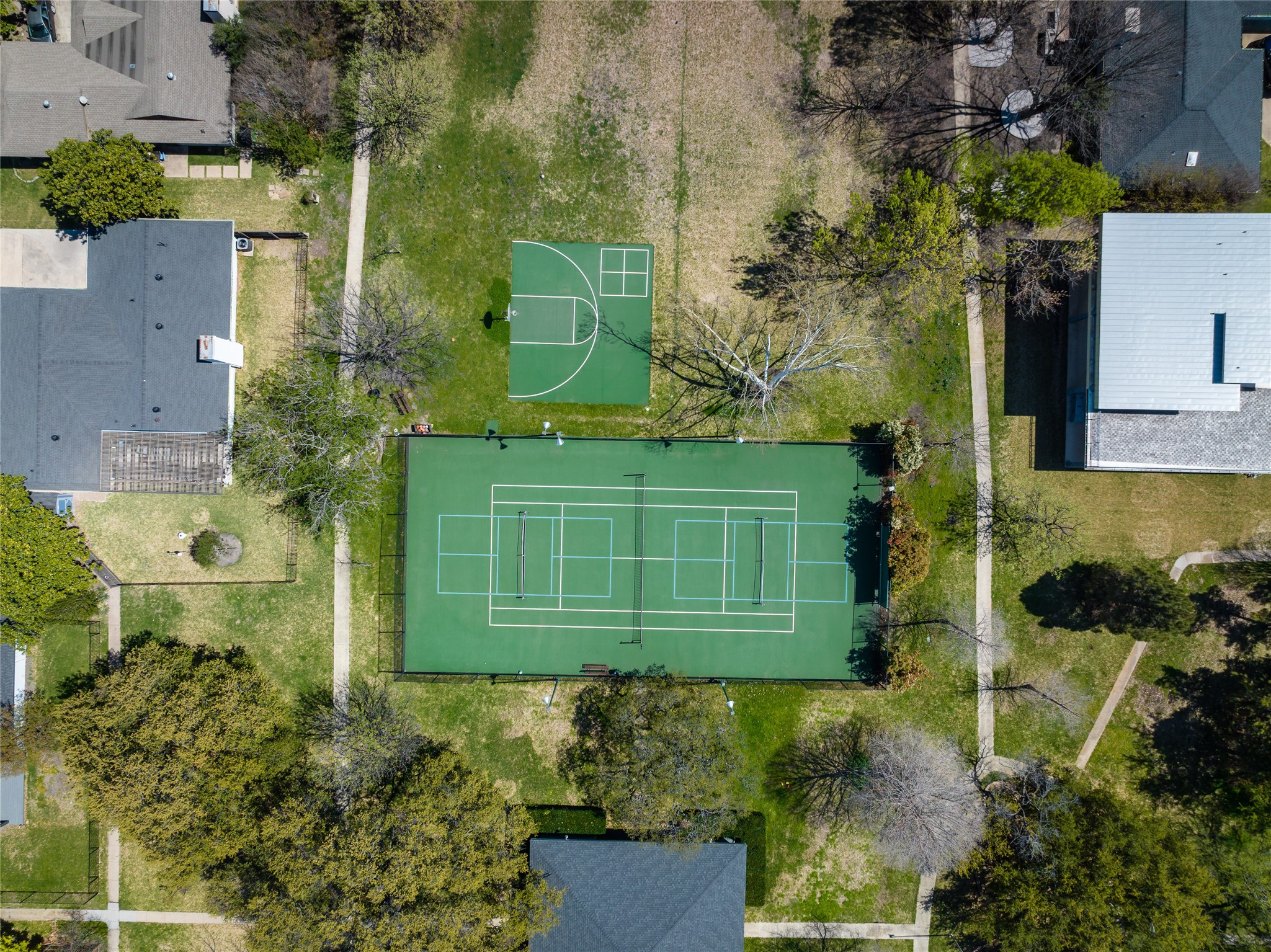 15721 Mapleview Circle Dallas TX 75248