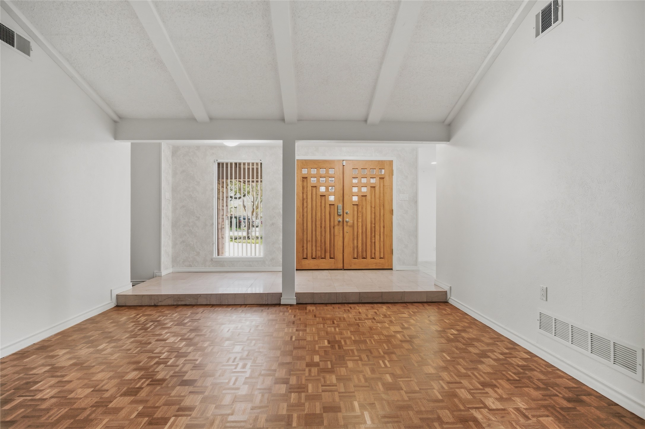 15721 Mapleview Circle Dallas TX 75248