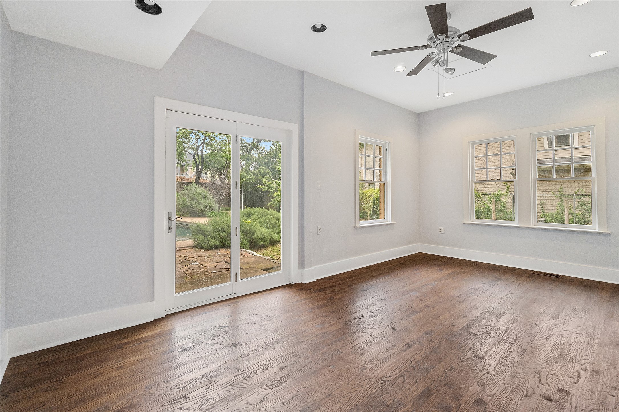 4313 Avondale Avenue Dallas TX 75219