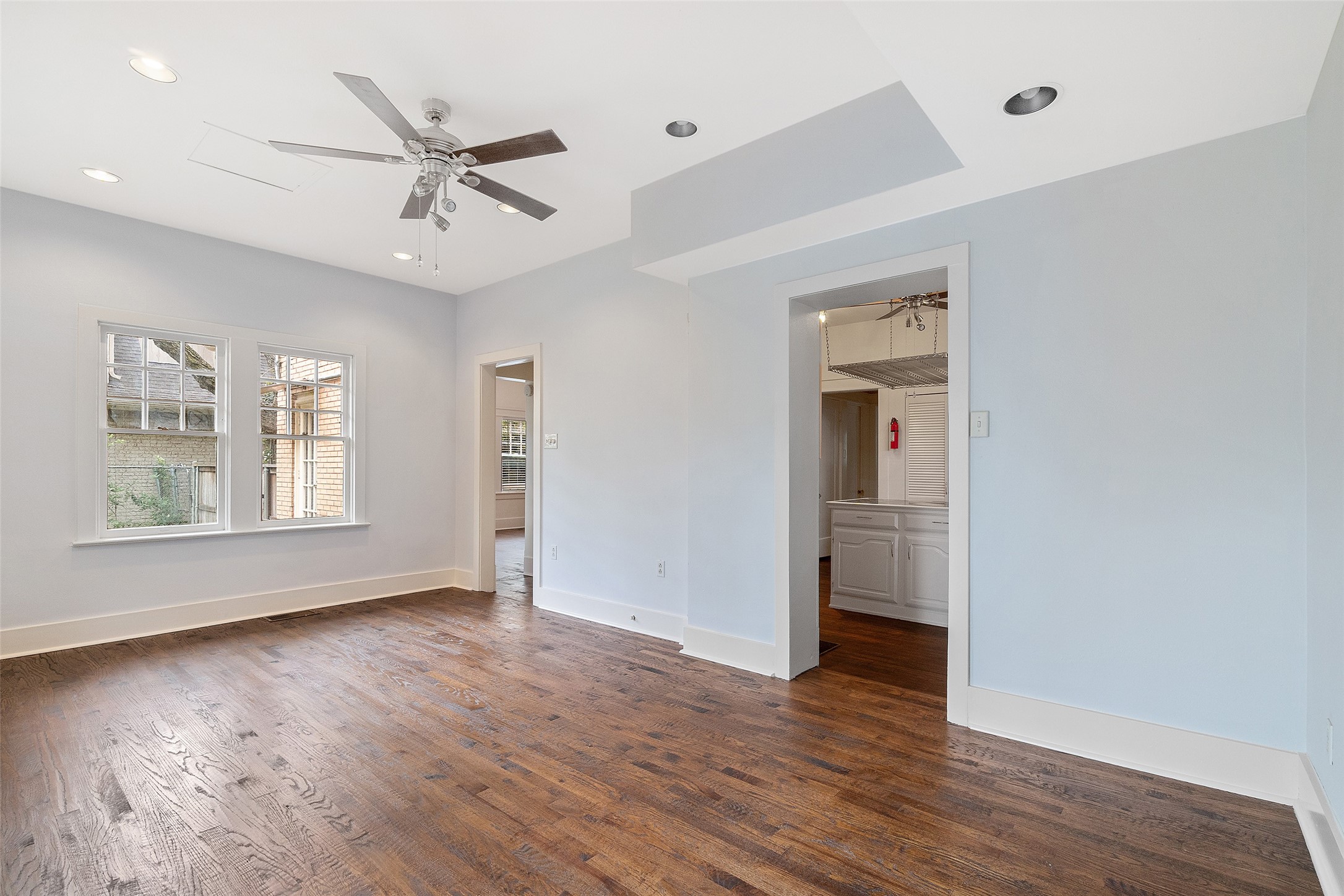 4313 Avondale Avenue Dallas TX 75219