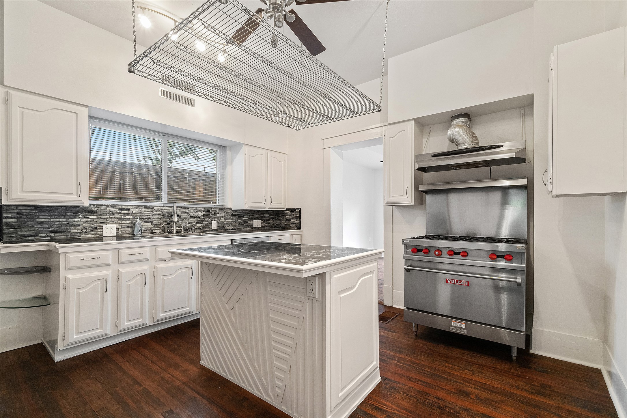 4313 Avondale Avenue Dallas TX 75219