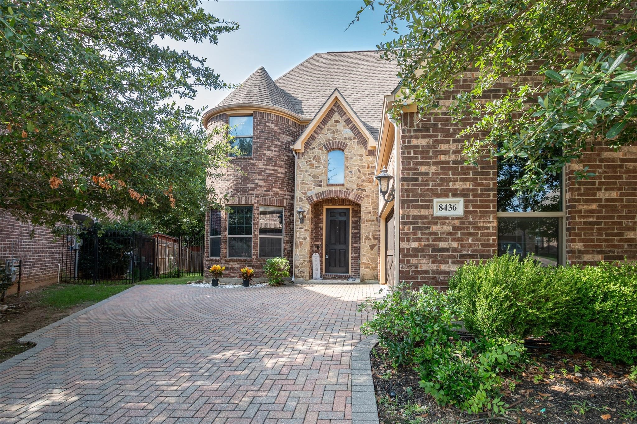 8436 Town Walk Drive North Richland Hills TX 76182